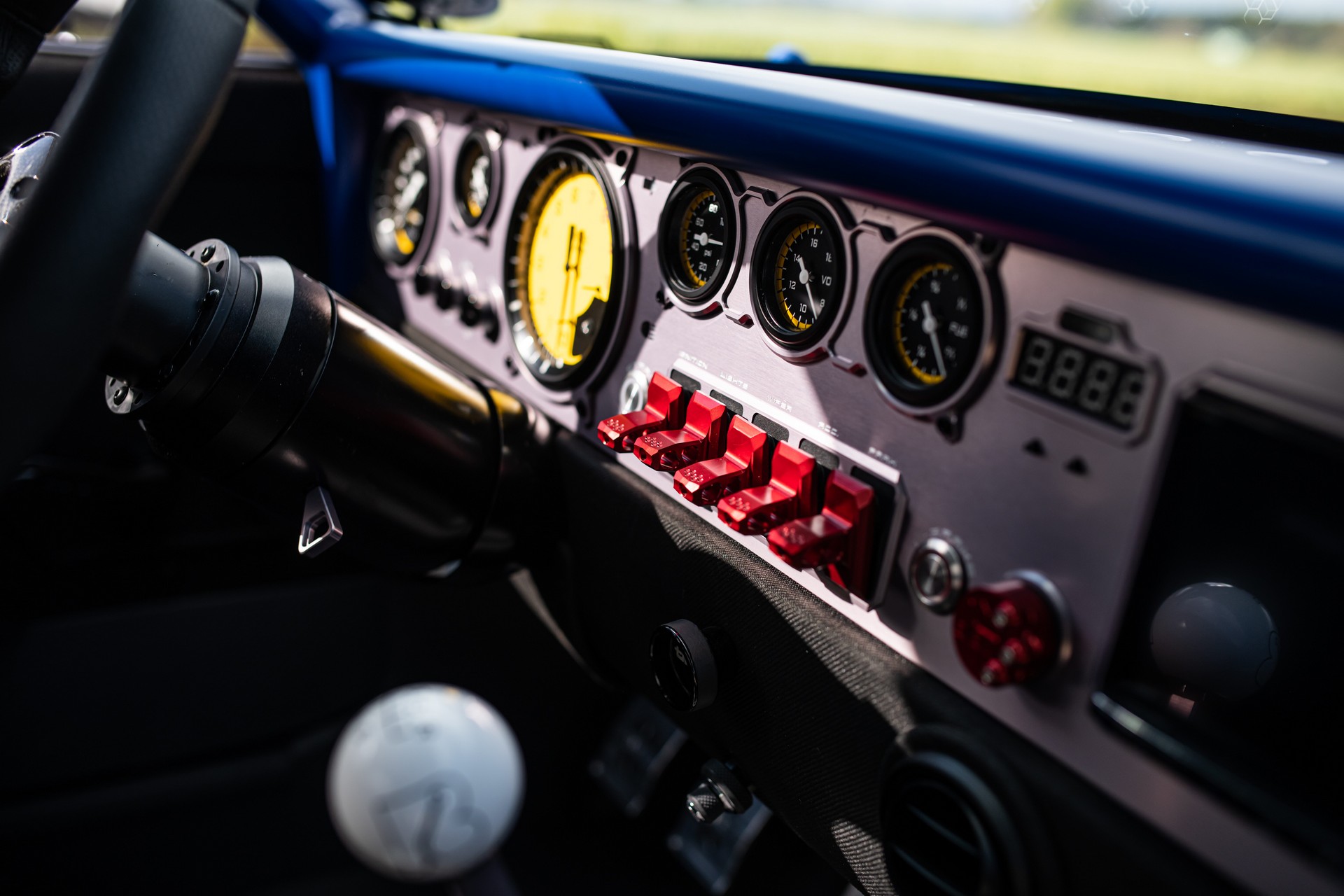 Ringbrothers’ 1969 Ford Mustang Mach 1 Sports A Massive 8.5-Liter V8 With 700 HP