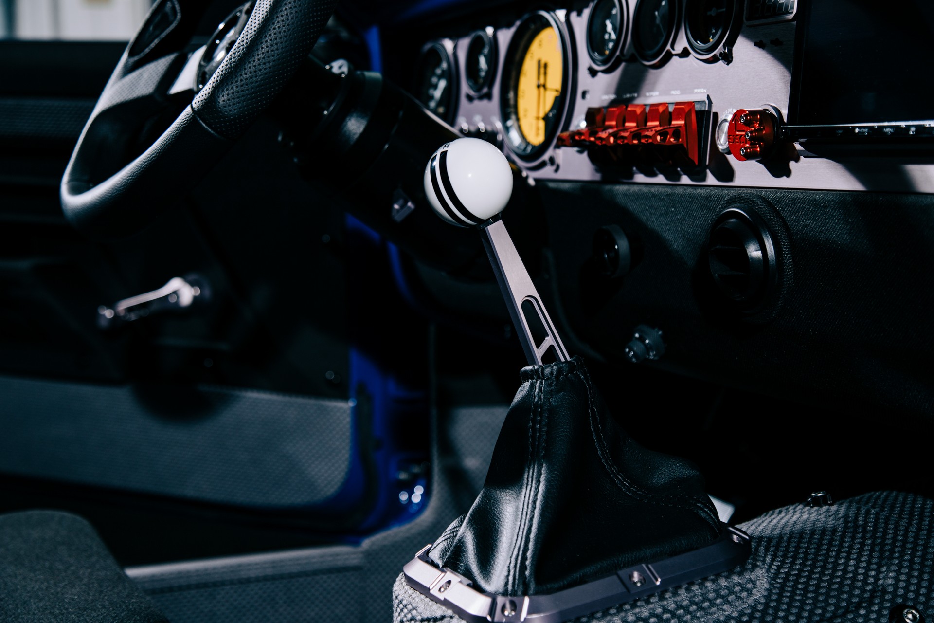 Ringbrothers’ 1969 Ford Mustang Mach 1 Sports A Massive 8.5-Liter V8 With 700 HP