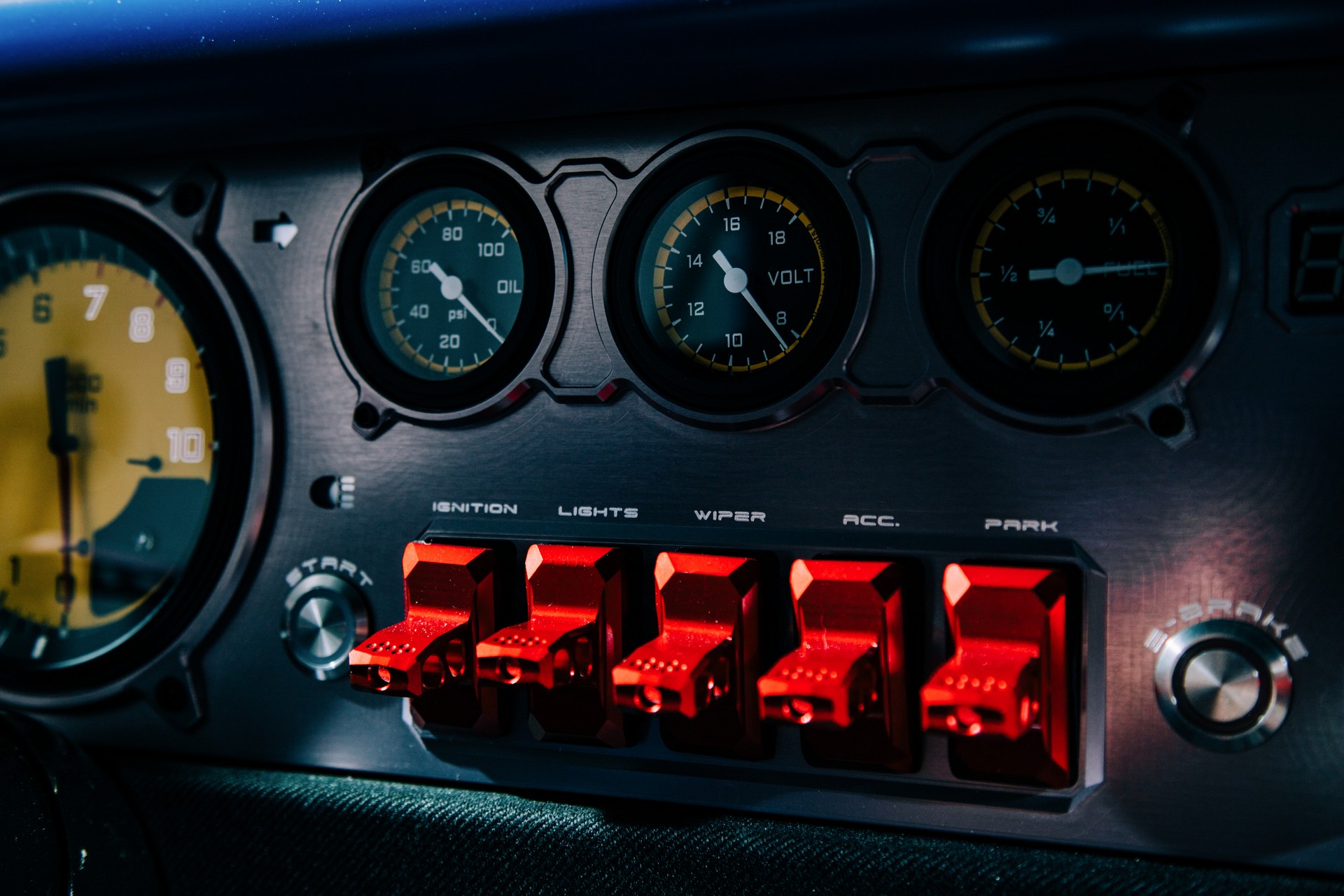 Ringbrothers’ 1969 Ford Mustang Mach 1 Sports A Massive 8.5-Liter V8 With 700 HP