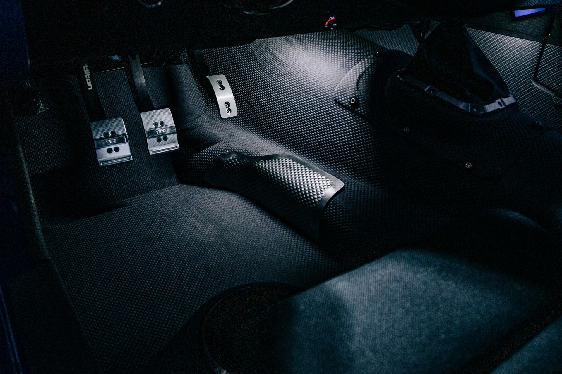 Ringbrothers’ 1969 Ford Mustang Mach 1 Sports A Massive 8.5-Liter V8 With 700 HP