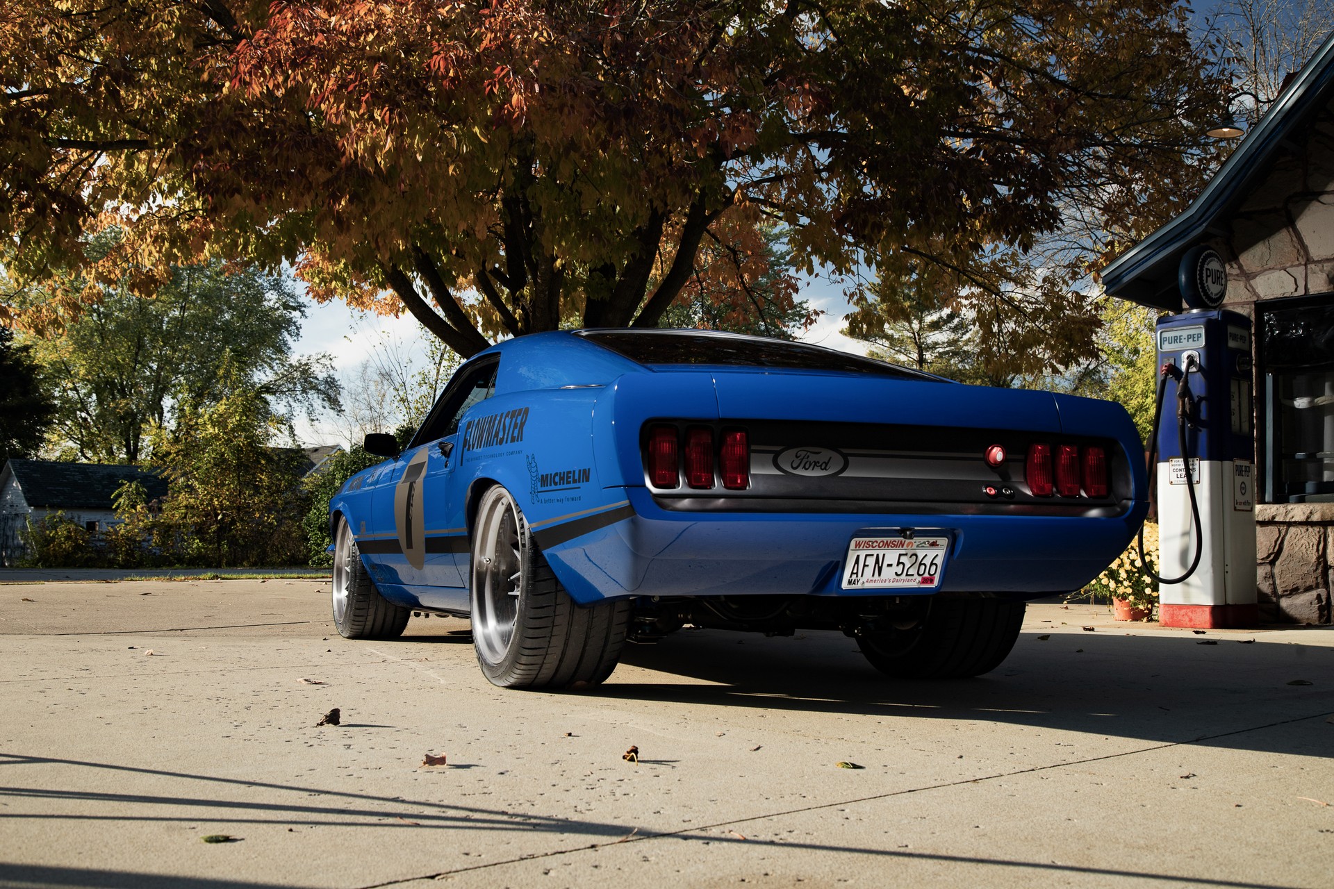 Ringbrothers’ 1969 Ford Mustang Mach 1 Sports A Massive 8.5-Liter V8 With 700 HP