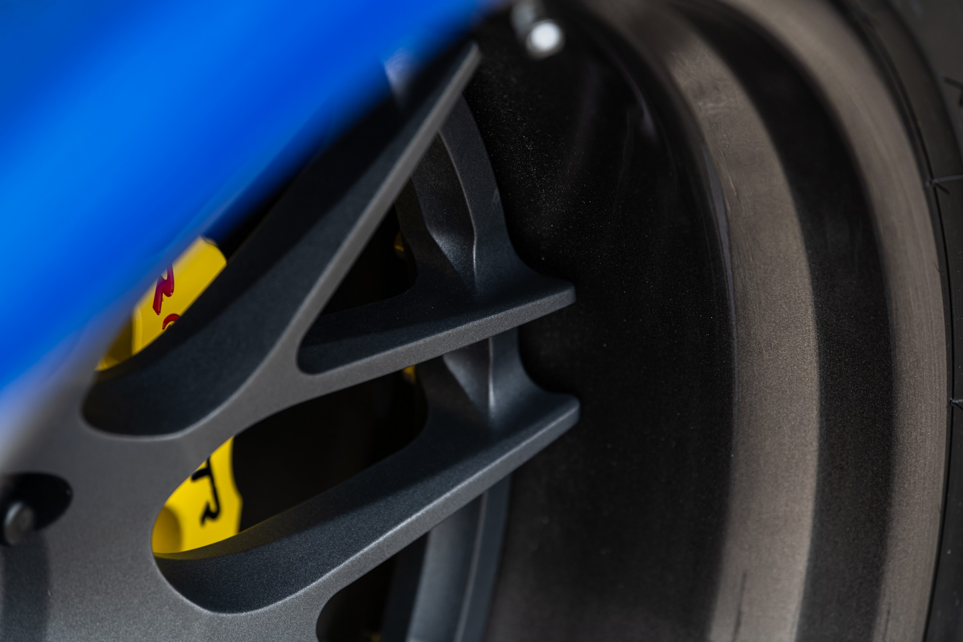 Ringbrothers’ 1969 Ford Mustang Mach 1 Sports A Massive 8.5-Liter V8 With 700 HP