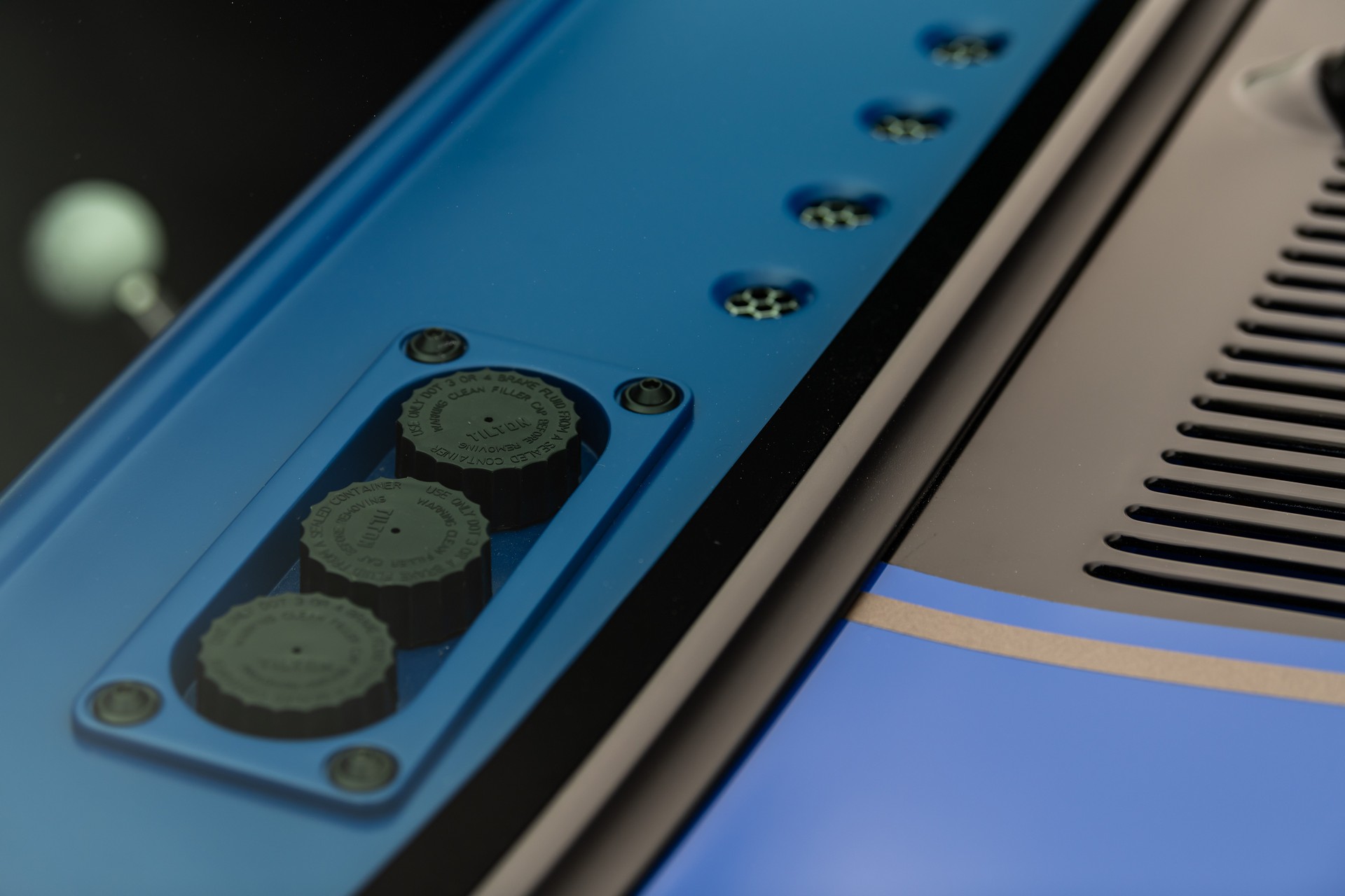 Ringbrothers’ 1969 Ford Mustang Mach 1 Sports A Massive 8.5-Liter V8 With 700 HP