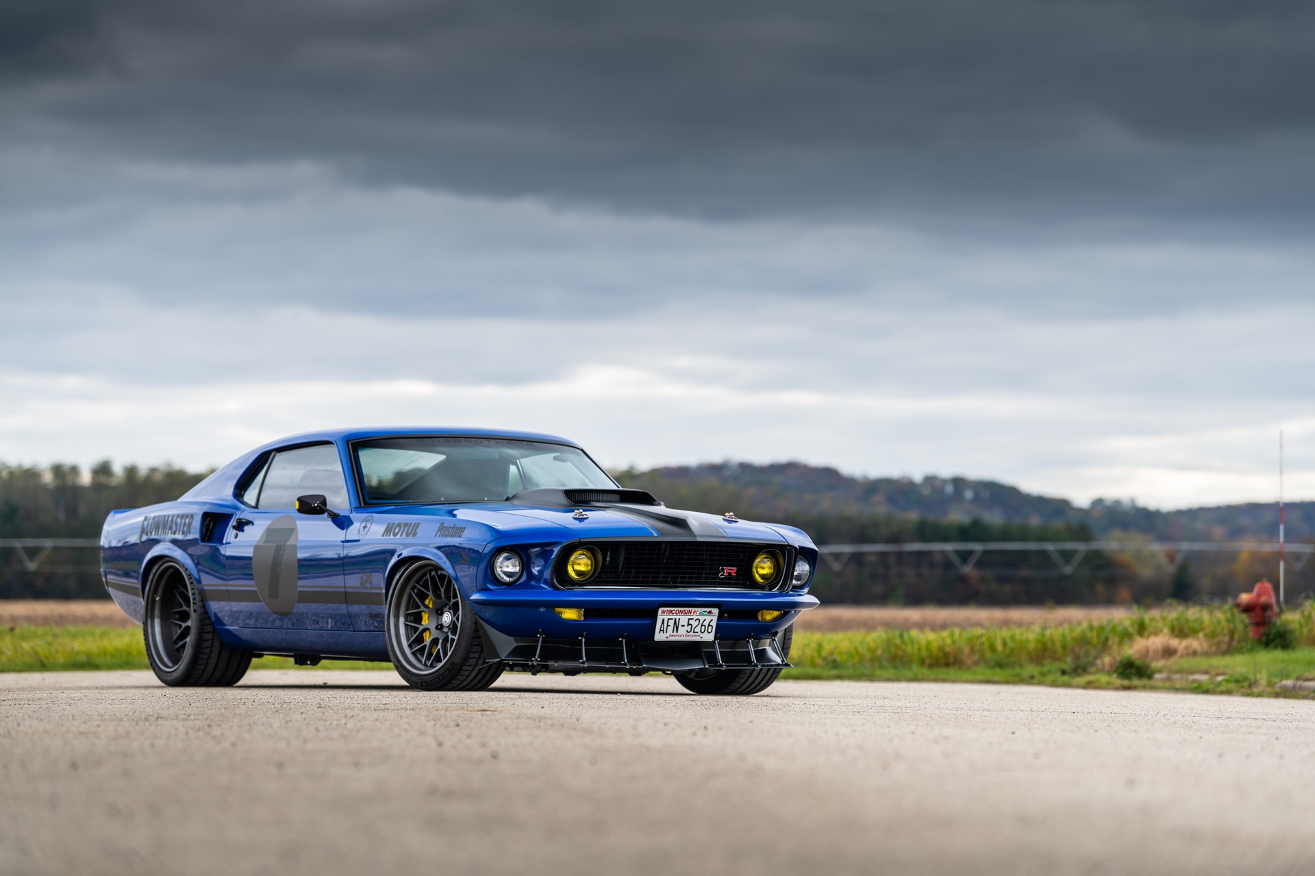 Ringbrothers’ 1969 Ford Mustang Mach 1 Sports A Massive 8.5-Liter V8 With 700 HP
