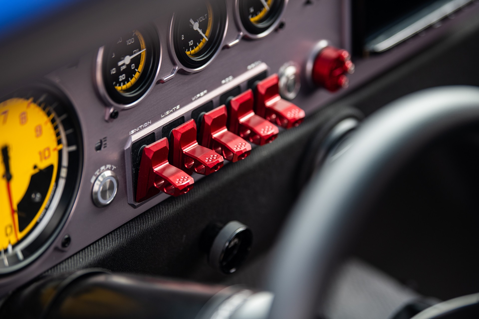 Ringbrothers’ 1969 Ford Mustang Mach 1 Sports A Massive 8.5-Liter V8 With 700 HP