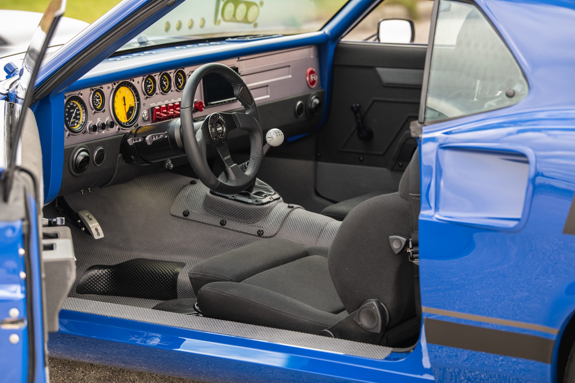 Ringbrothers’ 1969 Ford Mustang Mach 1 Sports A Massive 8.5-Liter V8 With 700 HP