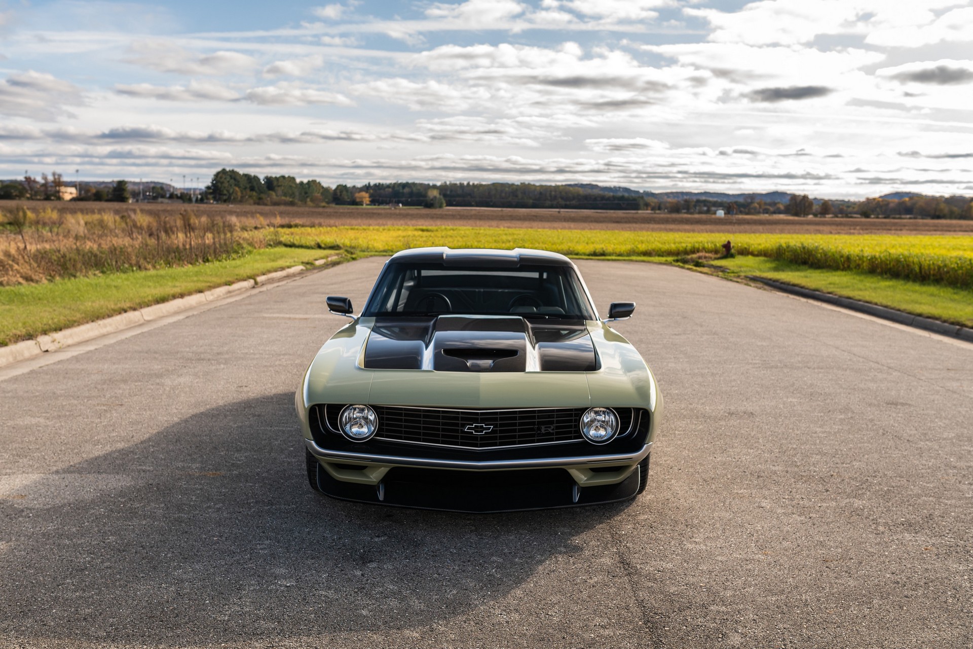 Ringbrothers’ Latest Retromod Is An Awesome 890 HP Camaro Named Valkyrja