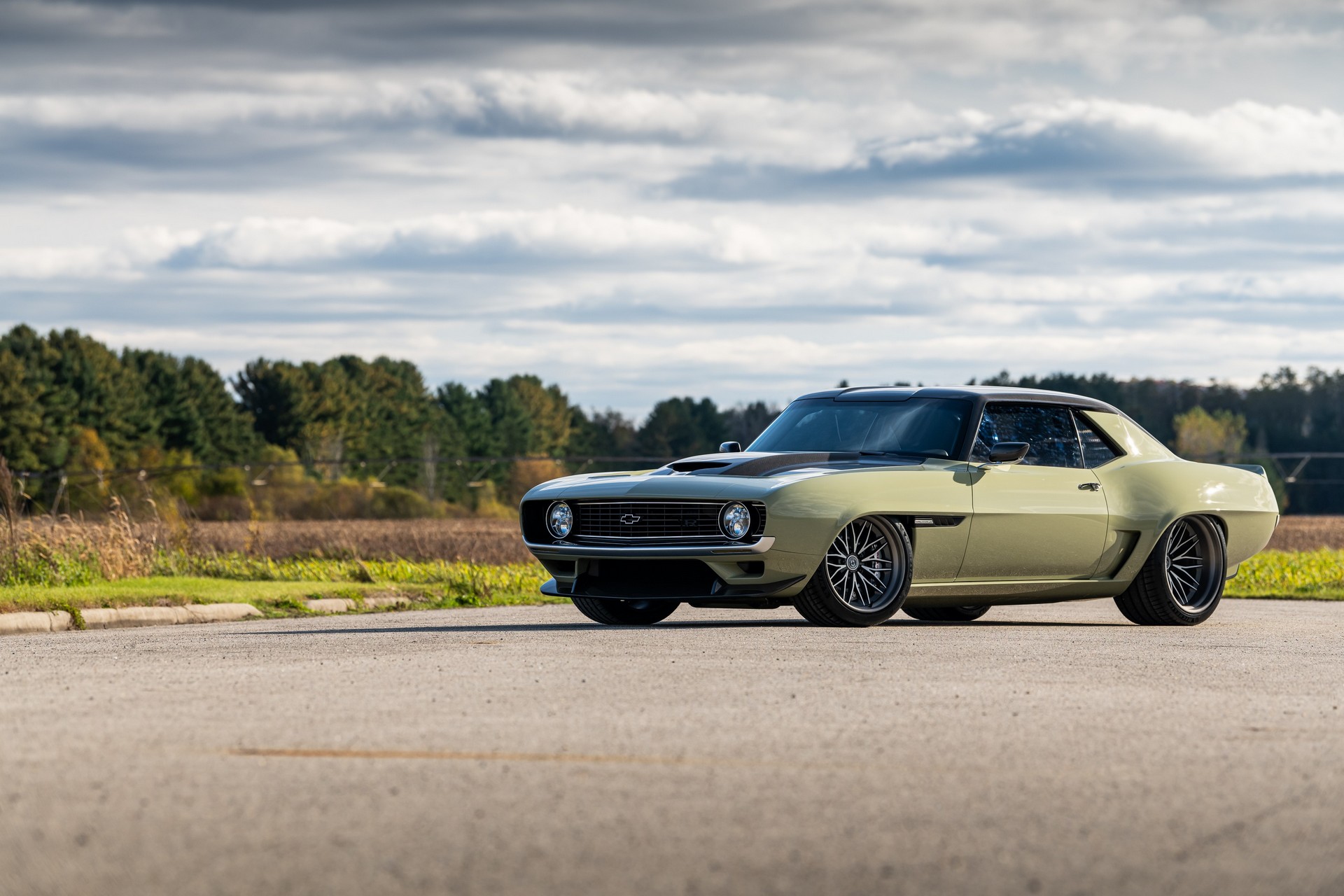 Ringbrothers’ Latest Retromod Is An Awesome 890 HP Camaro Named Valkyrja