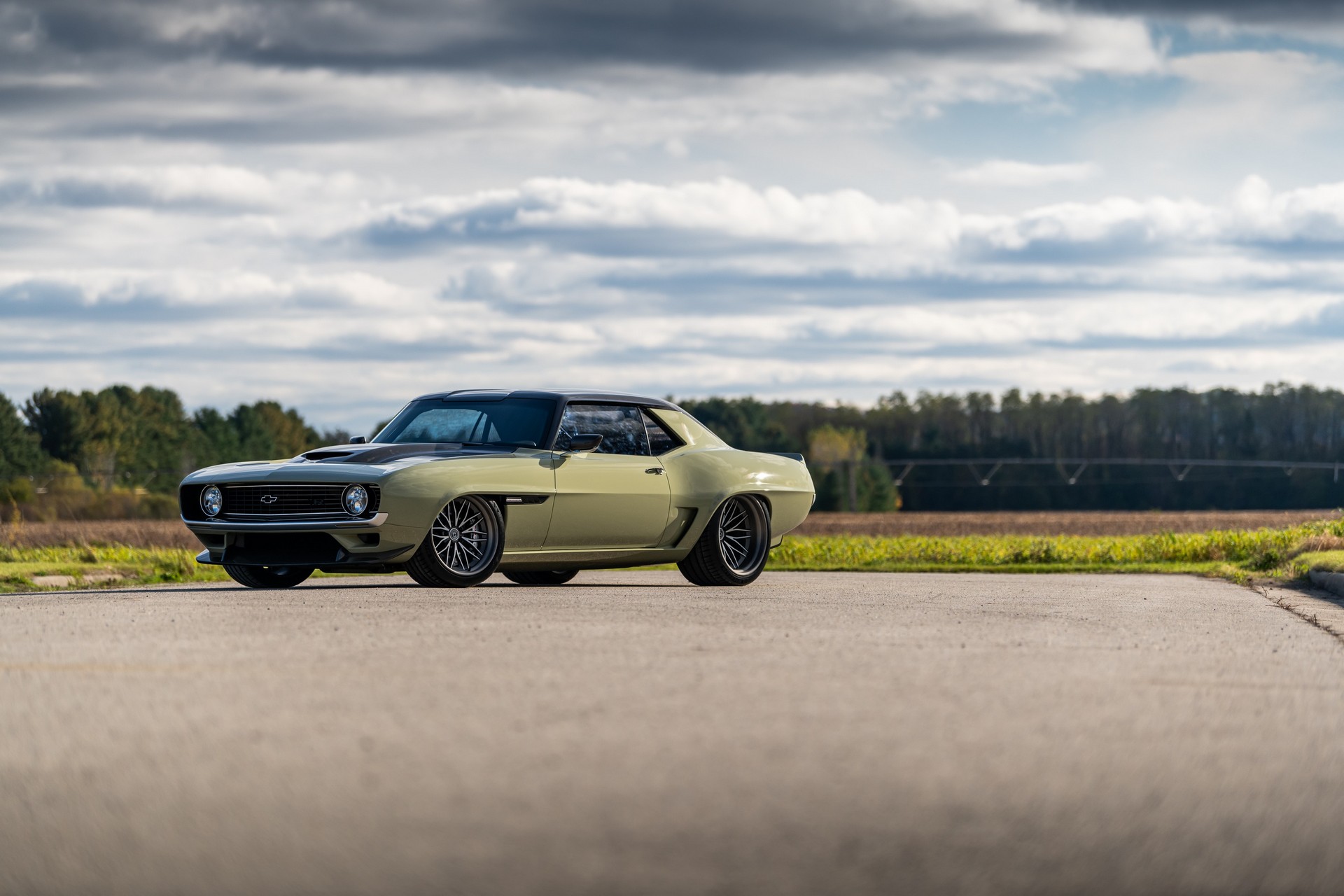 Ringbrothers’ Latest Retromod Is An Awesome 890 HP Camaro Named Valkyrja