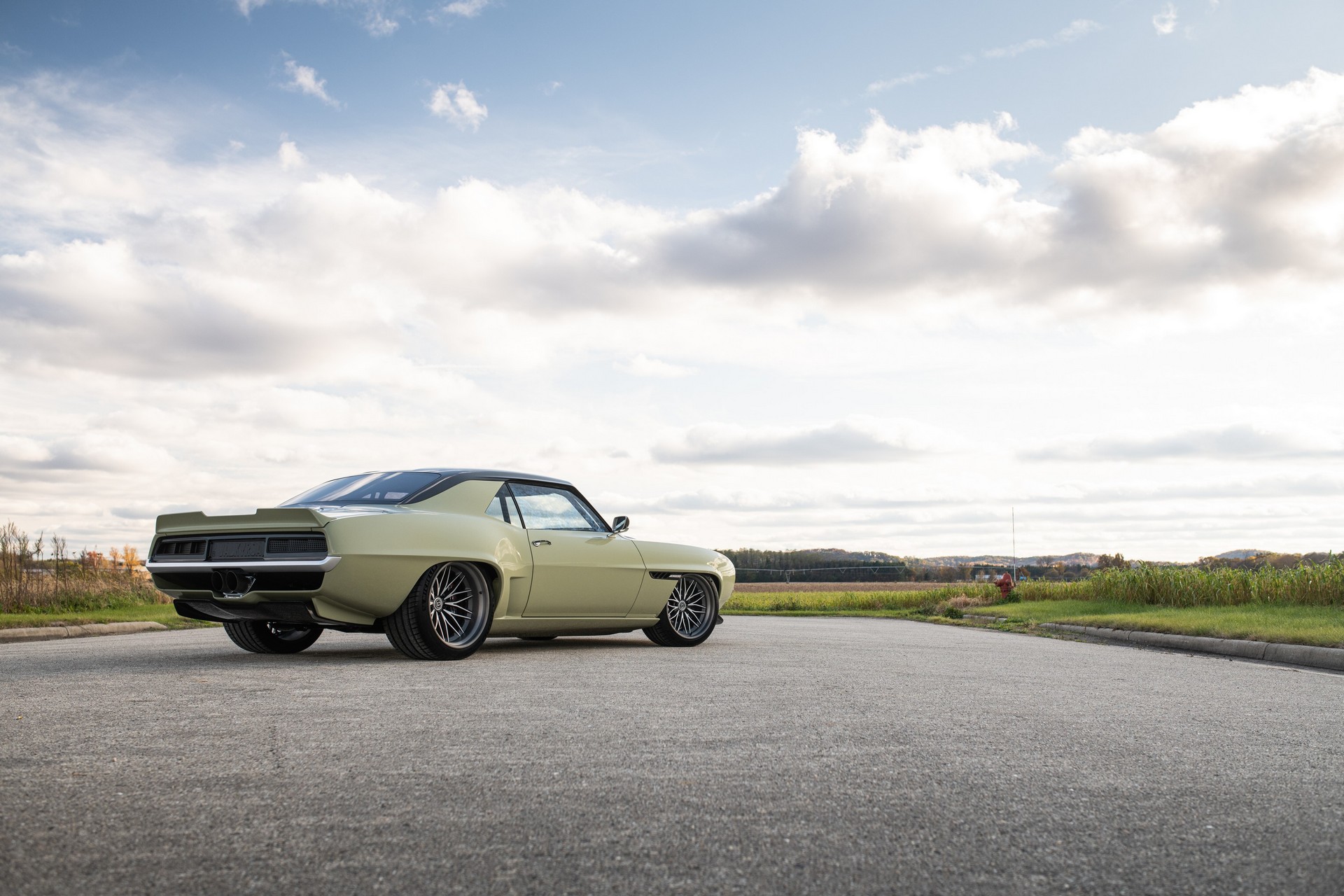 Ringbrothers’ Latest Retromod Is An Awesome 890 HP Camaro Named Valkyrja