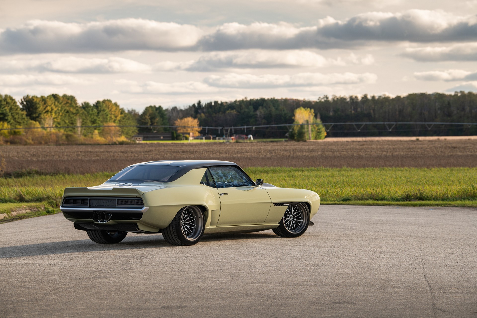 Ringbrothers’ Latest Retromod Is An Awesome 890 HP Camaro Named Valkyrja