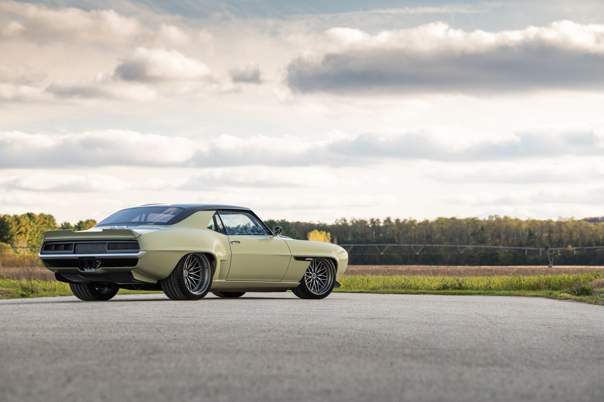 Ringbrothers’ Latest Retromod Is An Awesome 890 HP Camaro Named Valkyrja