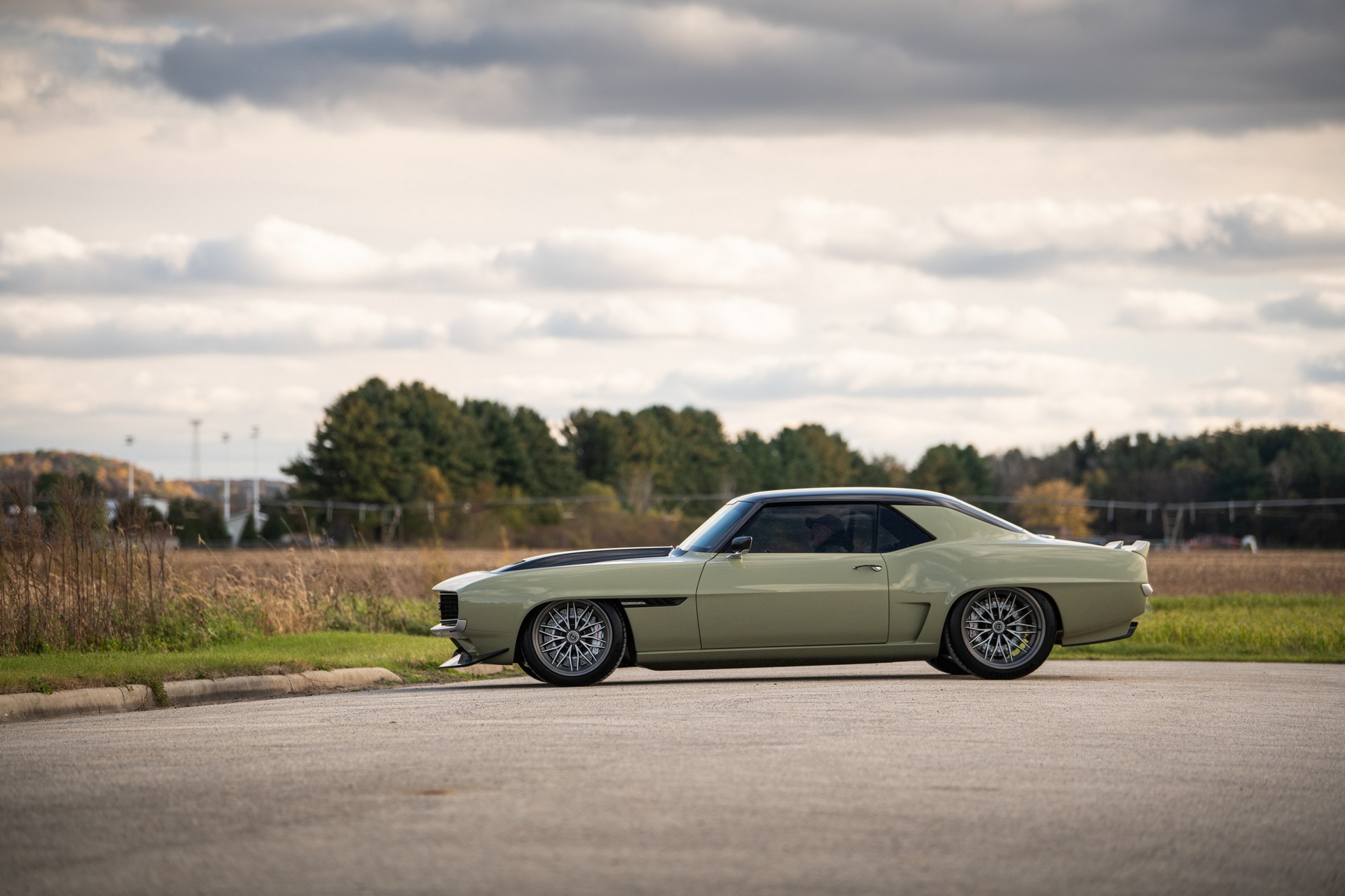 Ringbrothers’ Latest Retromod Is An Awesome 890 HP Camaro Named Valkyrja