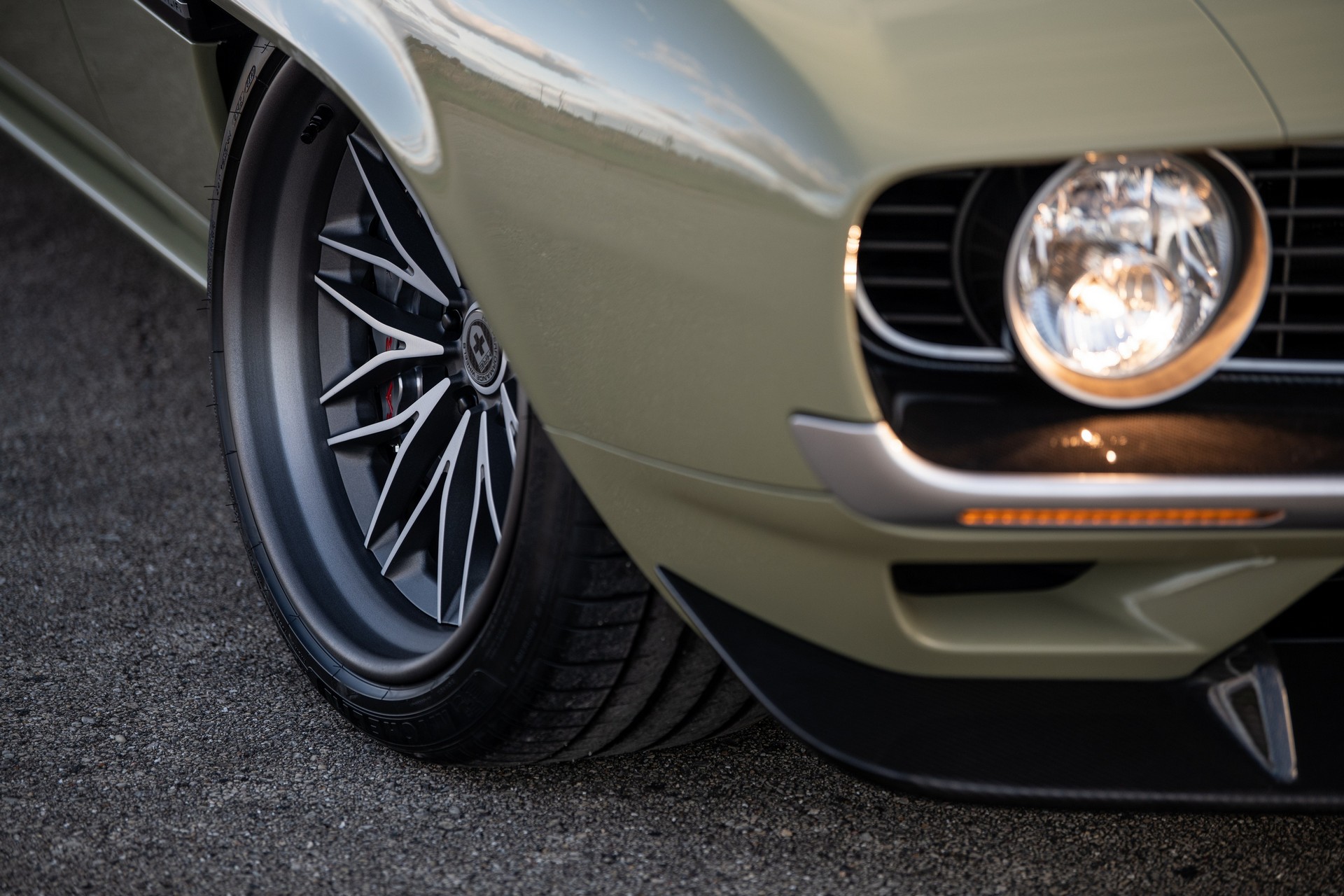 Ringbrothers’ Latest Retromod Is An Awesome 890 HP Camaro Named Valkyrja