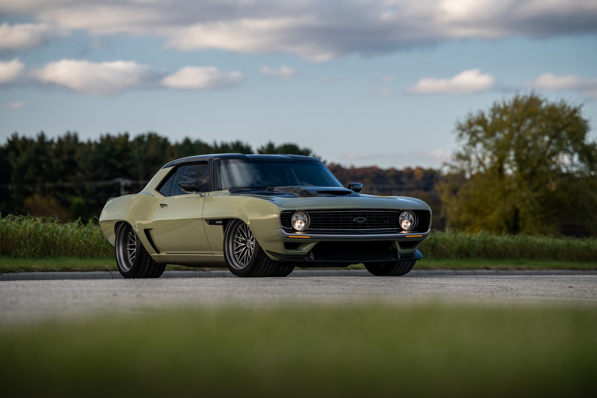 Ringbrothers’ Latest Retromod Is An Awesome 890 HP Camaro Named Valkyrja