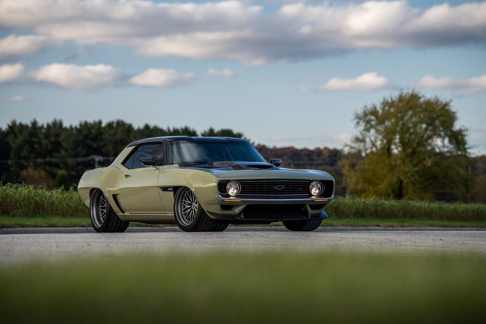 Ringbrothers’ Latest Retromod Is An Awesome 890 HP Camaro Named Valkyrja