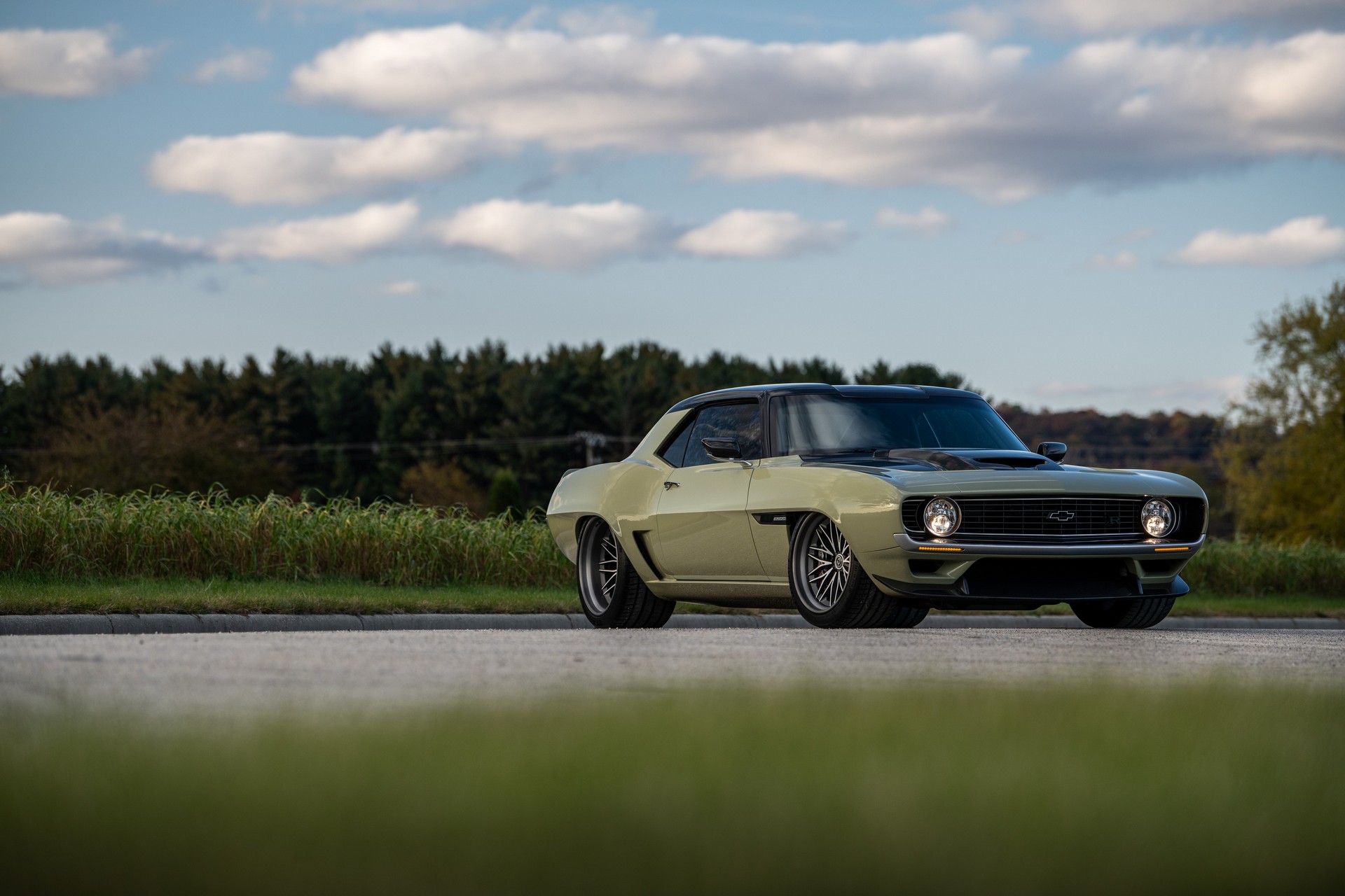 Ringbrothers’ Latest Retromod Is An Awesome 890 HP Camaro Named Valkyrja