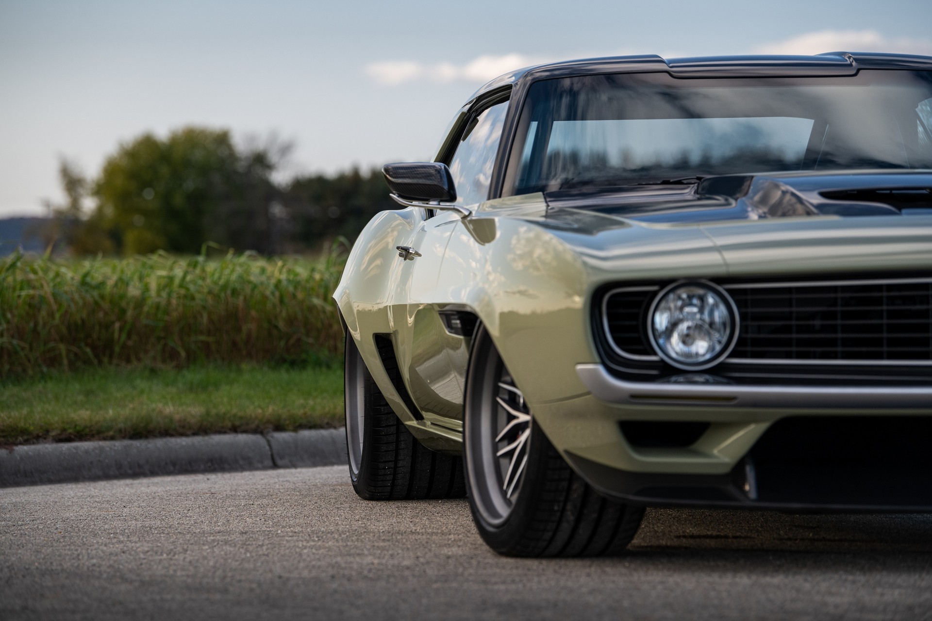 Ringbrothers’ Latest Retromod Is An Awesome 890 HP Camaro Named Valkyrja