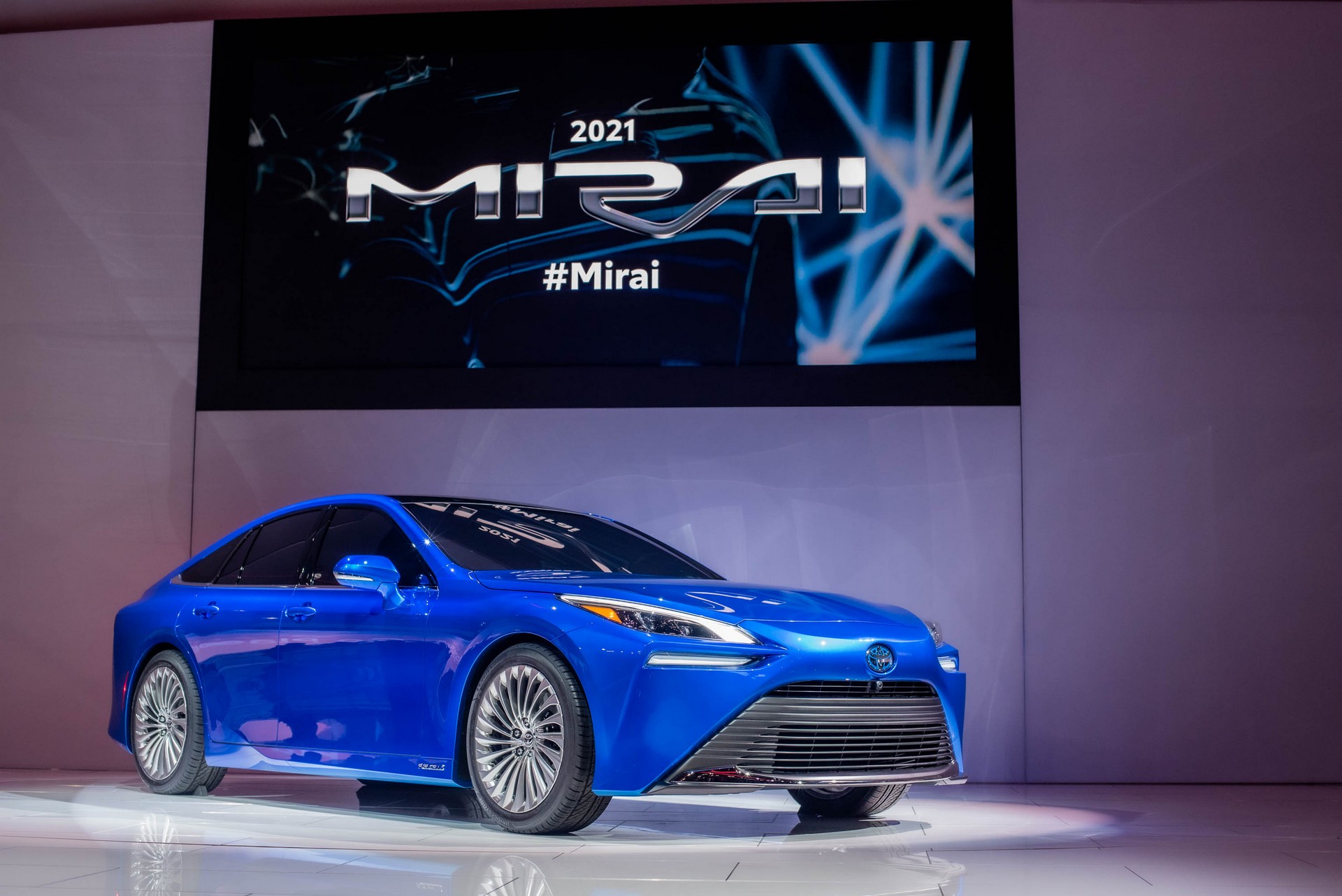 Striking 2021 Toyota Mirai Wants You To Completely Forget About Its Fugly Past