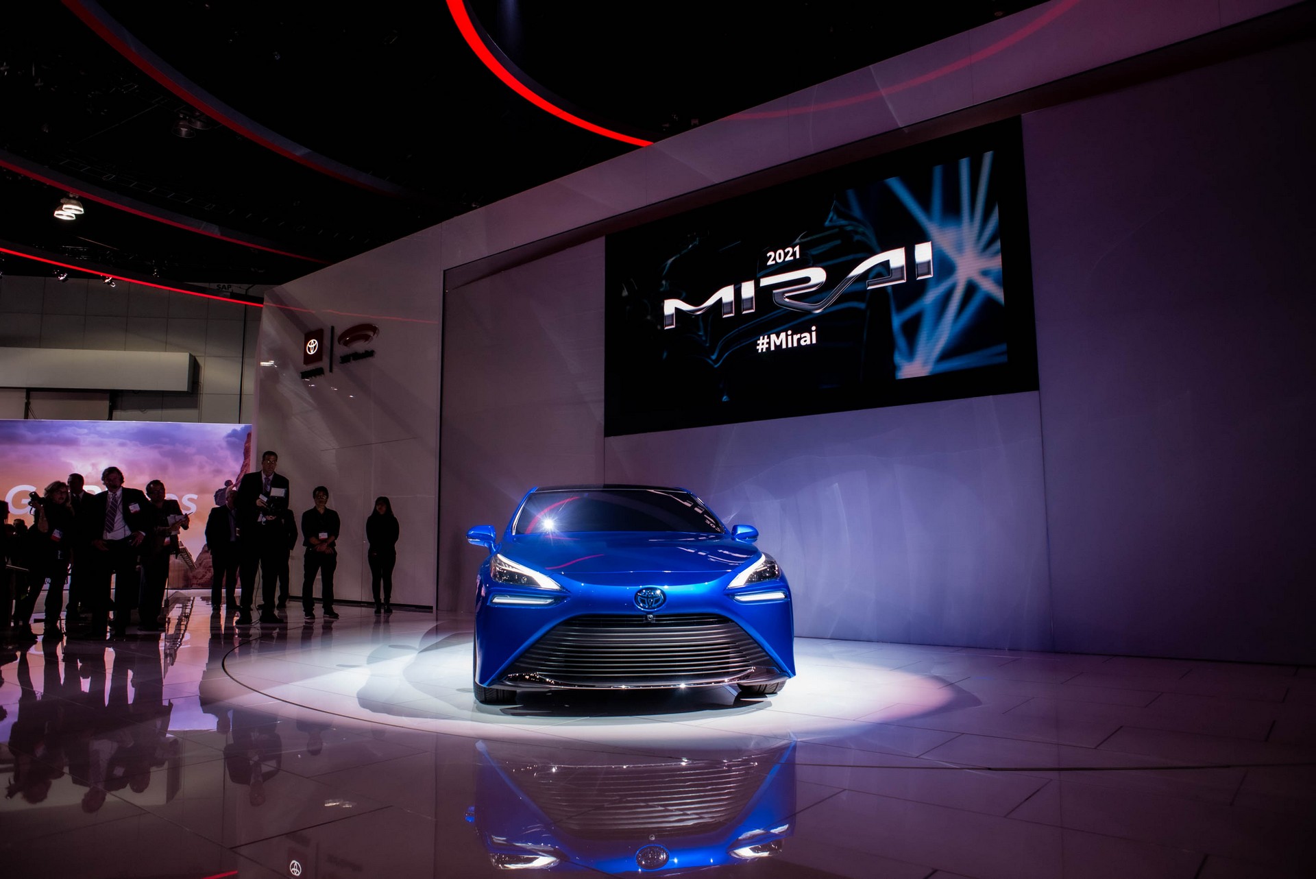 Striking 2021 Toyota Mirai Wants You To Completely Forget About Its Fugly Past