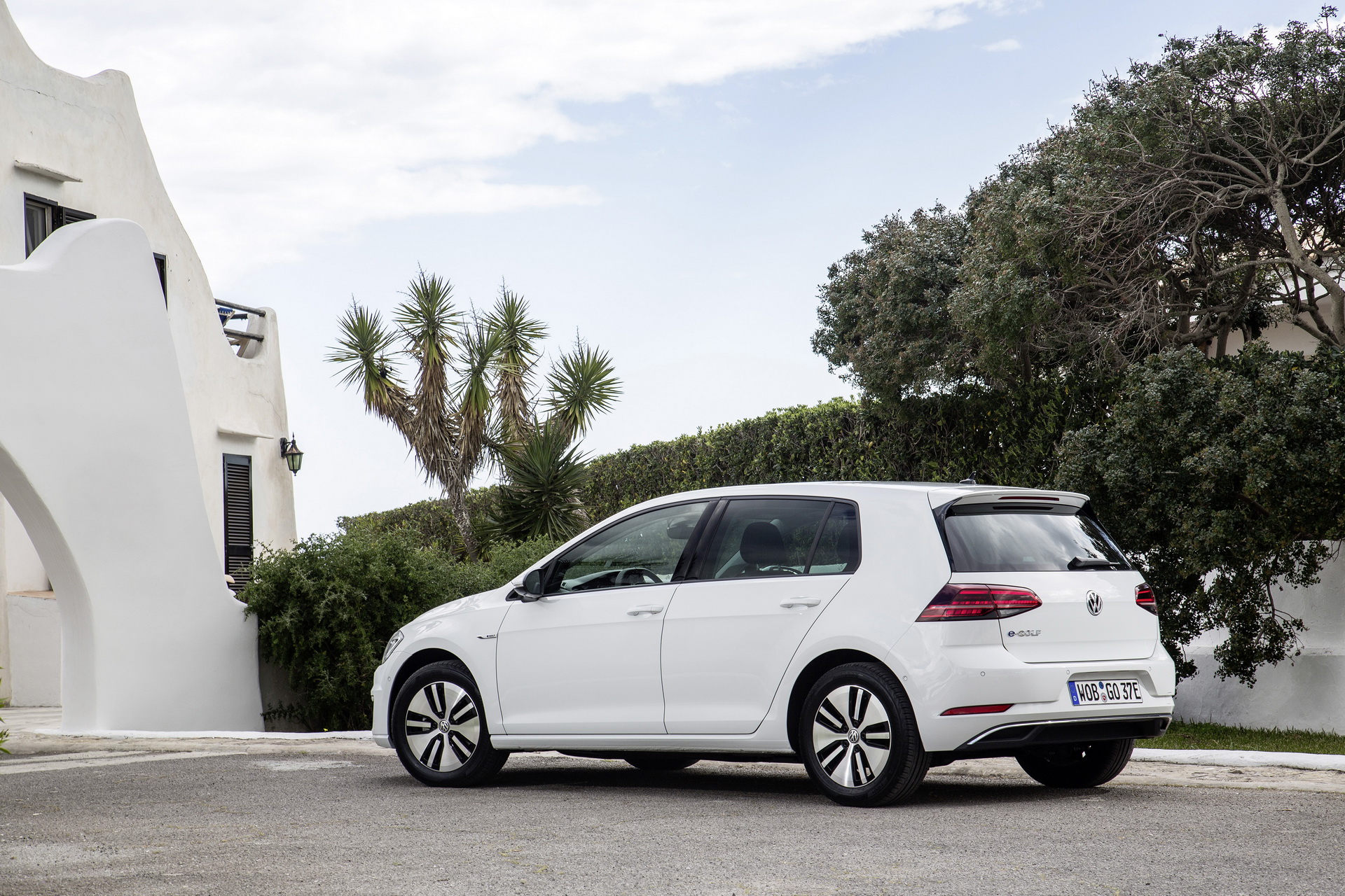 Car Pictures Review: Vw E Golf 2020