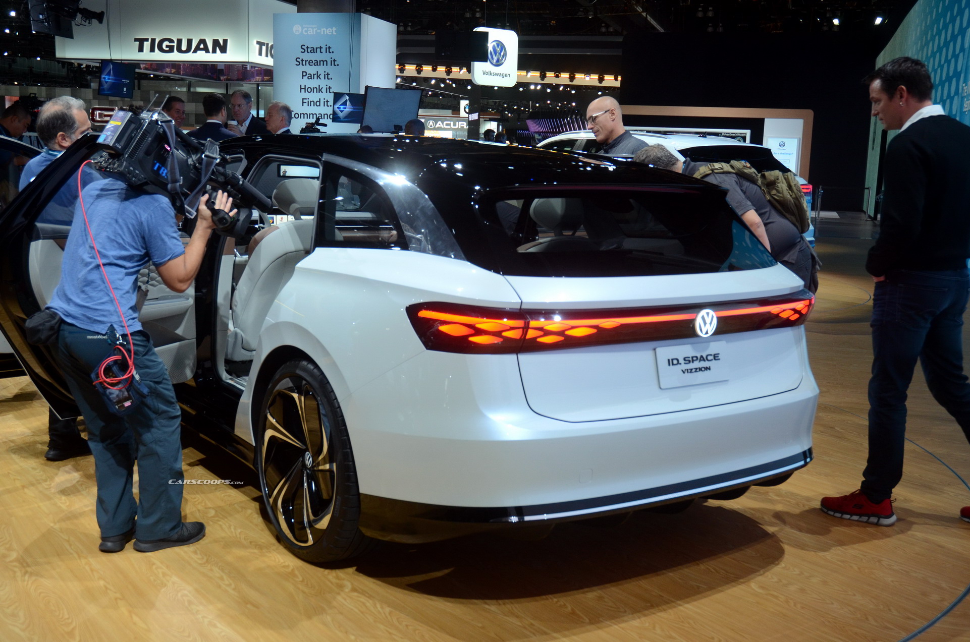 VW ID. Space Vizzion Concept Is An Electric GT Estate That’s Heading Our Way