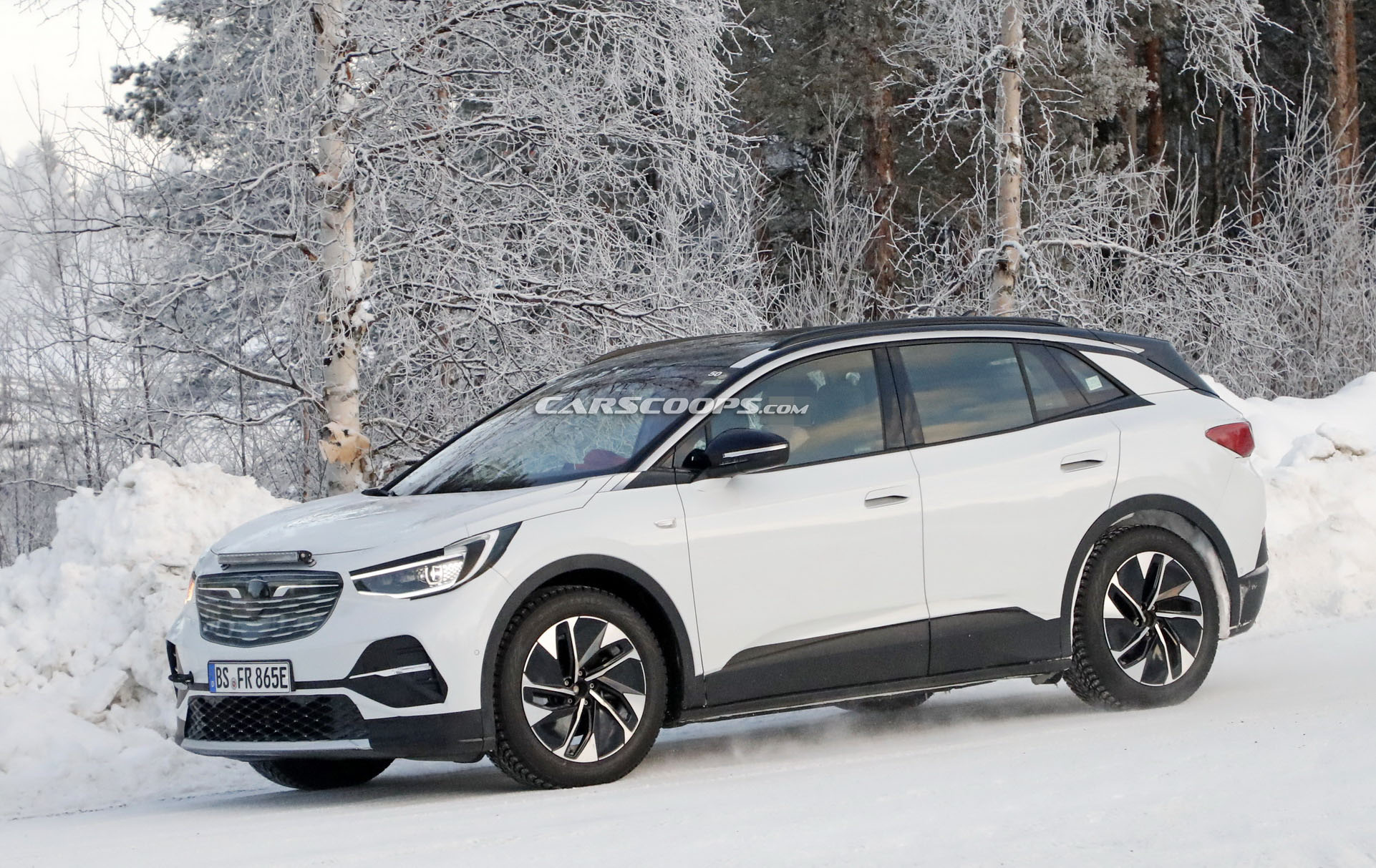 VW Cheekily Tries To Hide 2021 ID.4 Electric Crossover As An… Opel