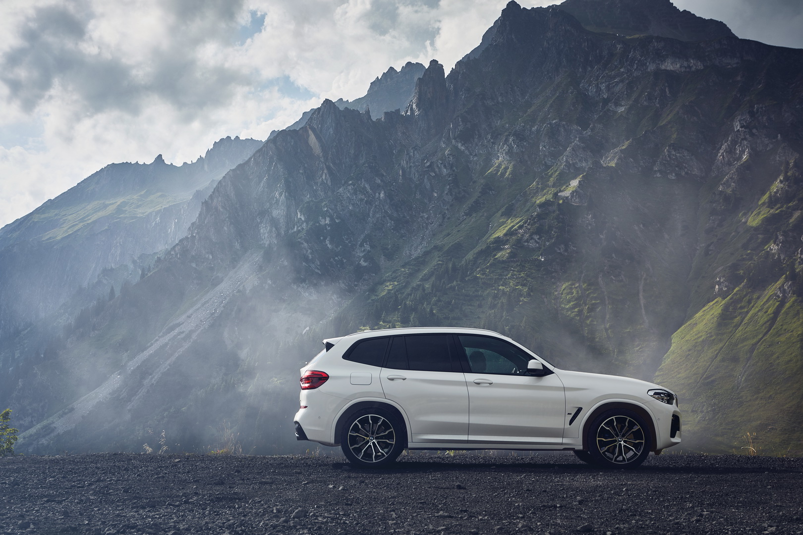 2020 BMW X3 Goes Down The Plug-In Hybrid Route With New xDrive30e