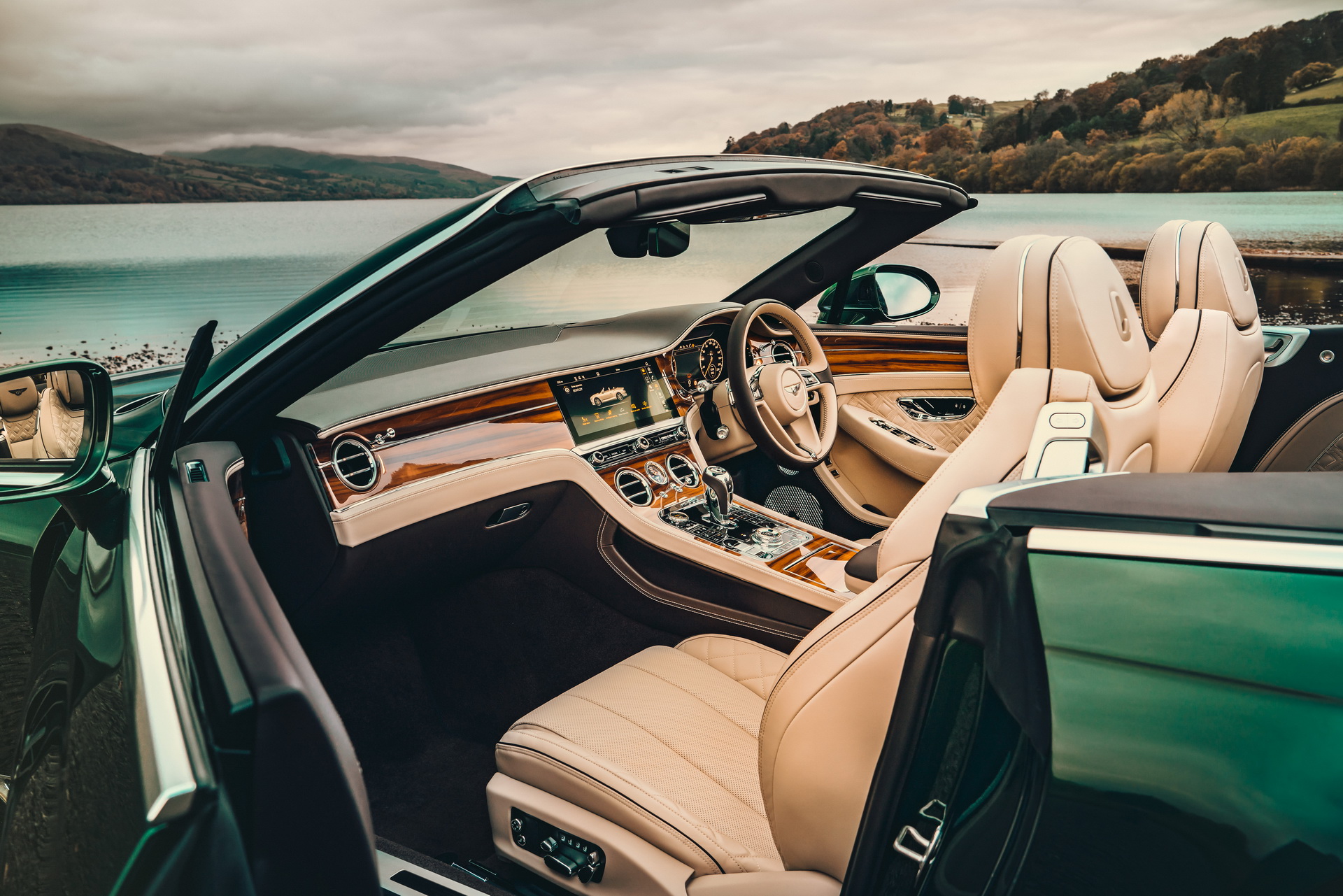 Bentley Details Continental GTC’s Tweed Effect Fabric Roof