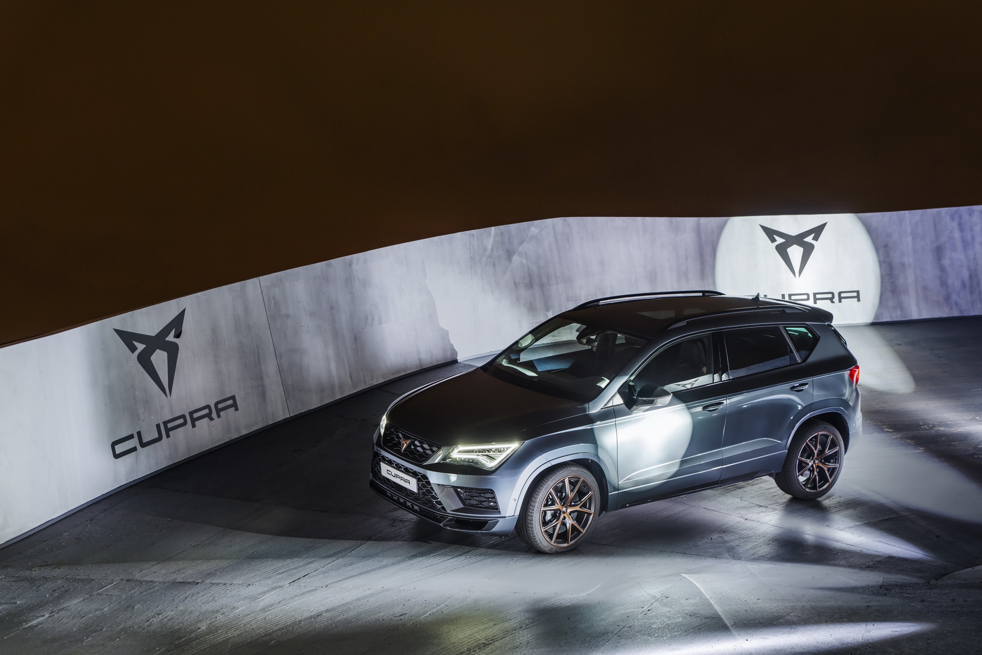 296 HP Cupra Ateca Tackles Rooftop Race Track In Paris