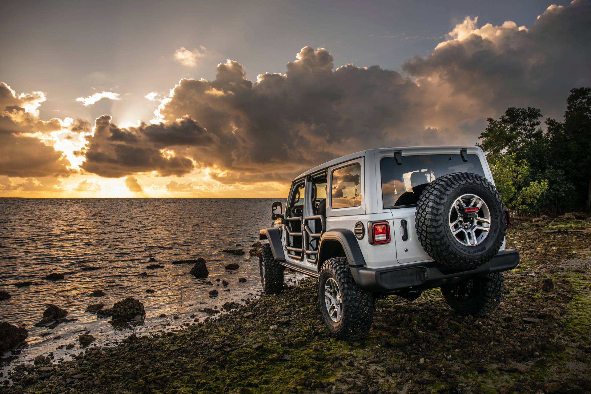 2020 Jeep Wrangler And Gladiator “Three O Five” Editions Are For Miami Only