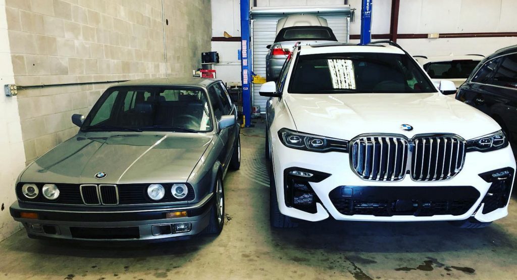 The Grille Of A BMW E30 3-Series Could Fit In The X7’s Glove Box