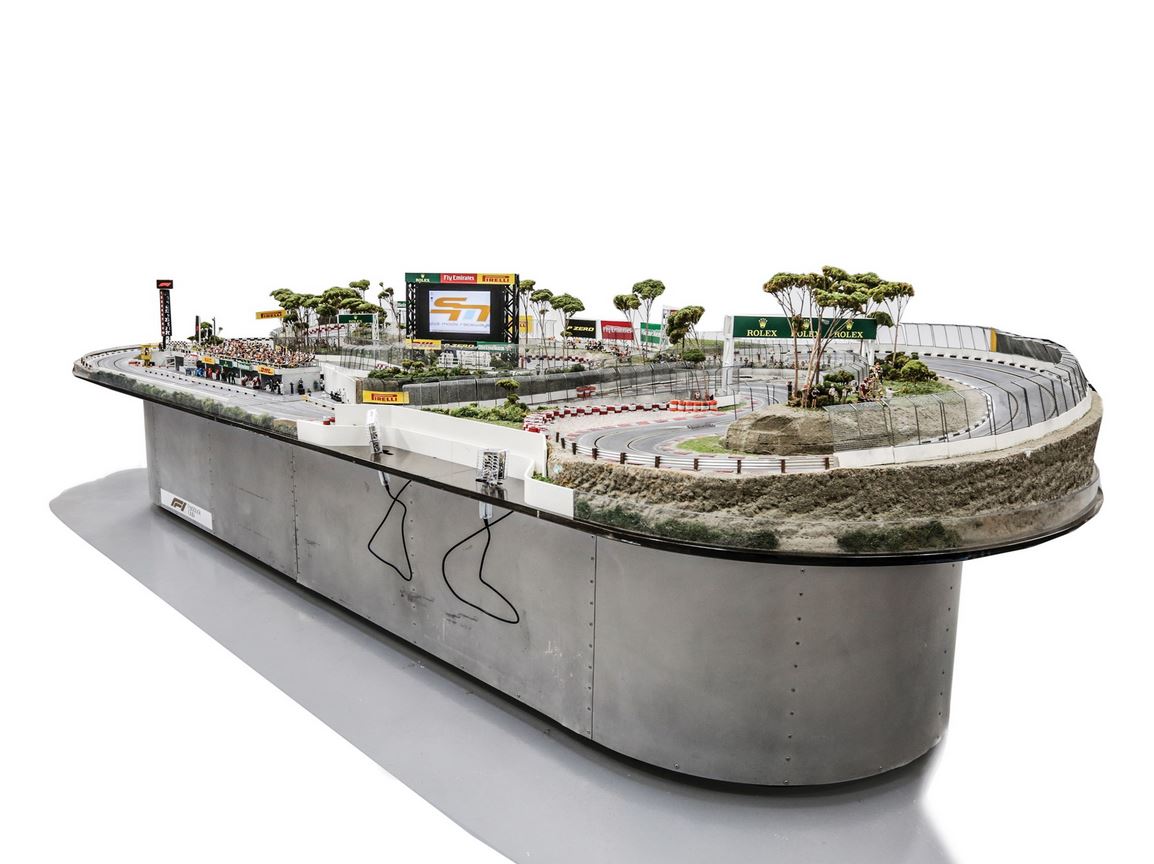 Admit It, This Massive 1:32 Scale F1 Slot Car Race Track Is What You Want For Christmas