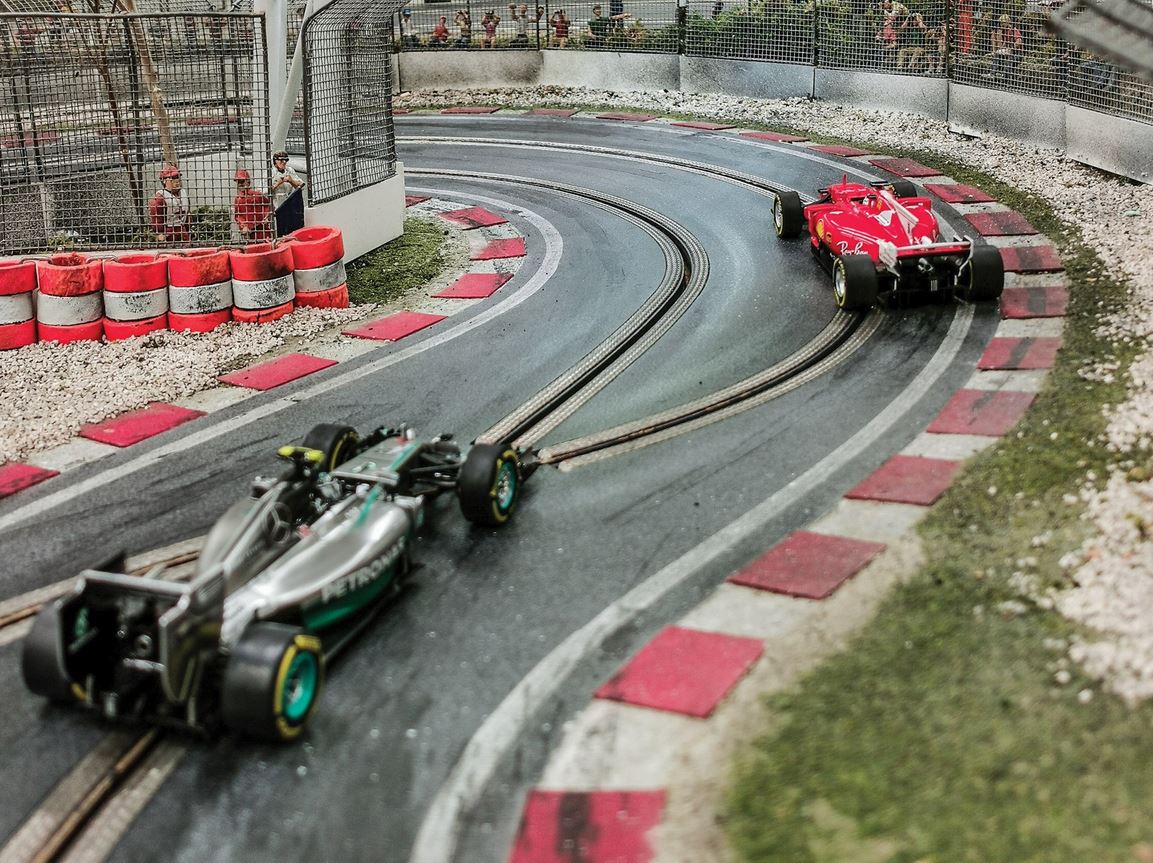 Admit It, This Massive 1:32 Scale F1 Slot Car Race Track Is What You Want For Christmas