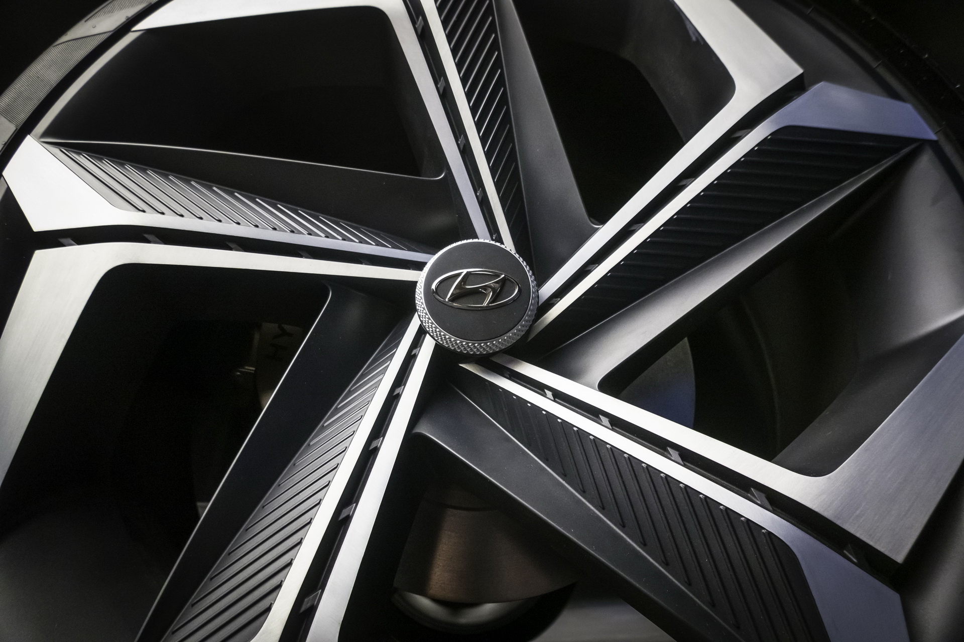 Hyundai Vision T Concept Is What We’d Really Like The 2021 Tucson To Look Like