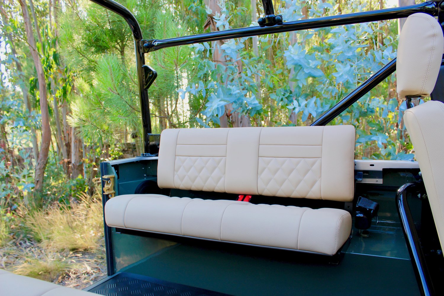 Land Rover Defender “Surf Edition” Will Make You Wish It Was Summer In The Northern Hemisphere