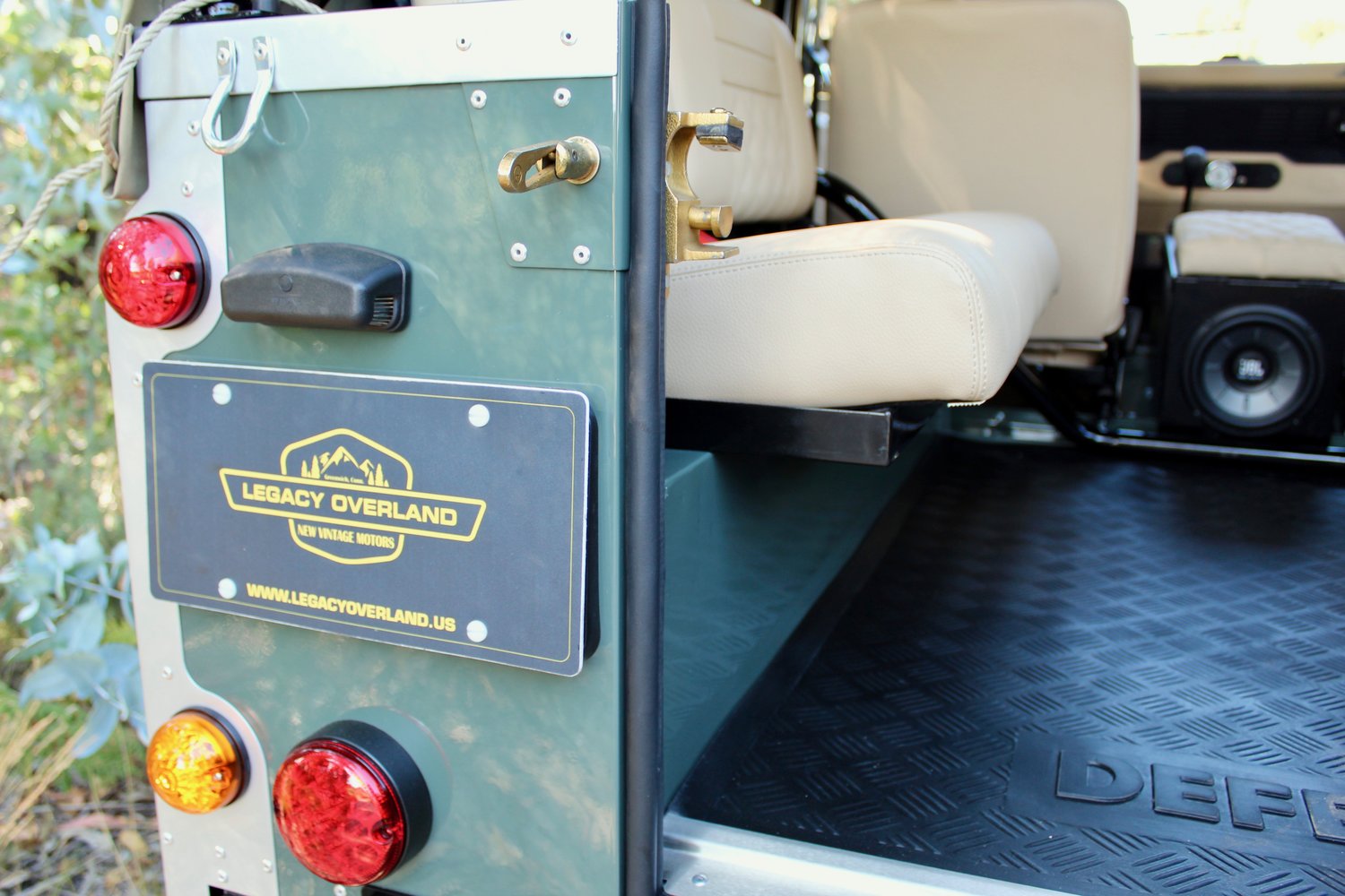 Land Rover Defender “Surf Edition” Will Make You Wish It Was Summer In The Northern Hemisphere