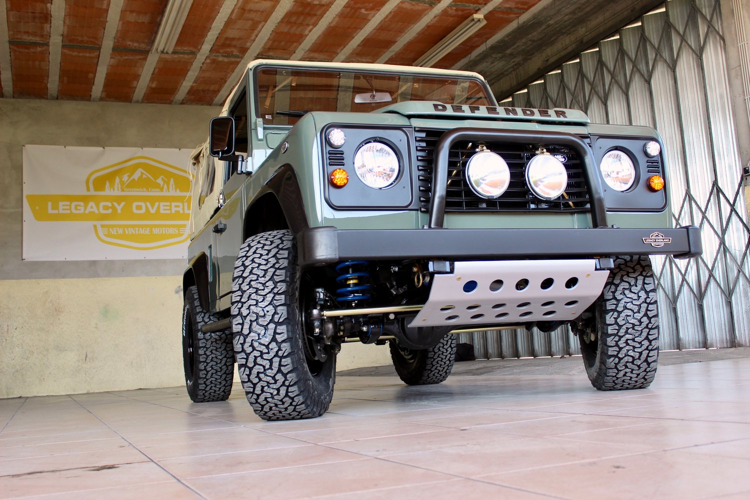 Land Rover Defender “Surf Edition” Will Make You Wish It Was Summer In The Northern Hemisphere