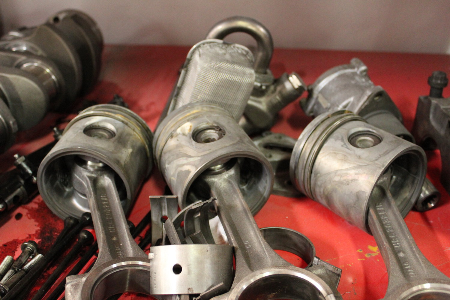 Land Rover Defender “Surf Edition” Will Make You Wish It Was Summer In The Northern Hemisphere