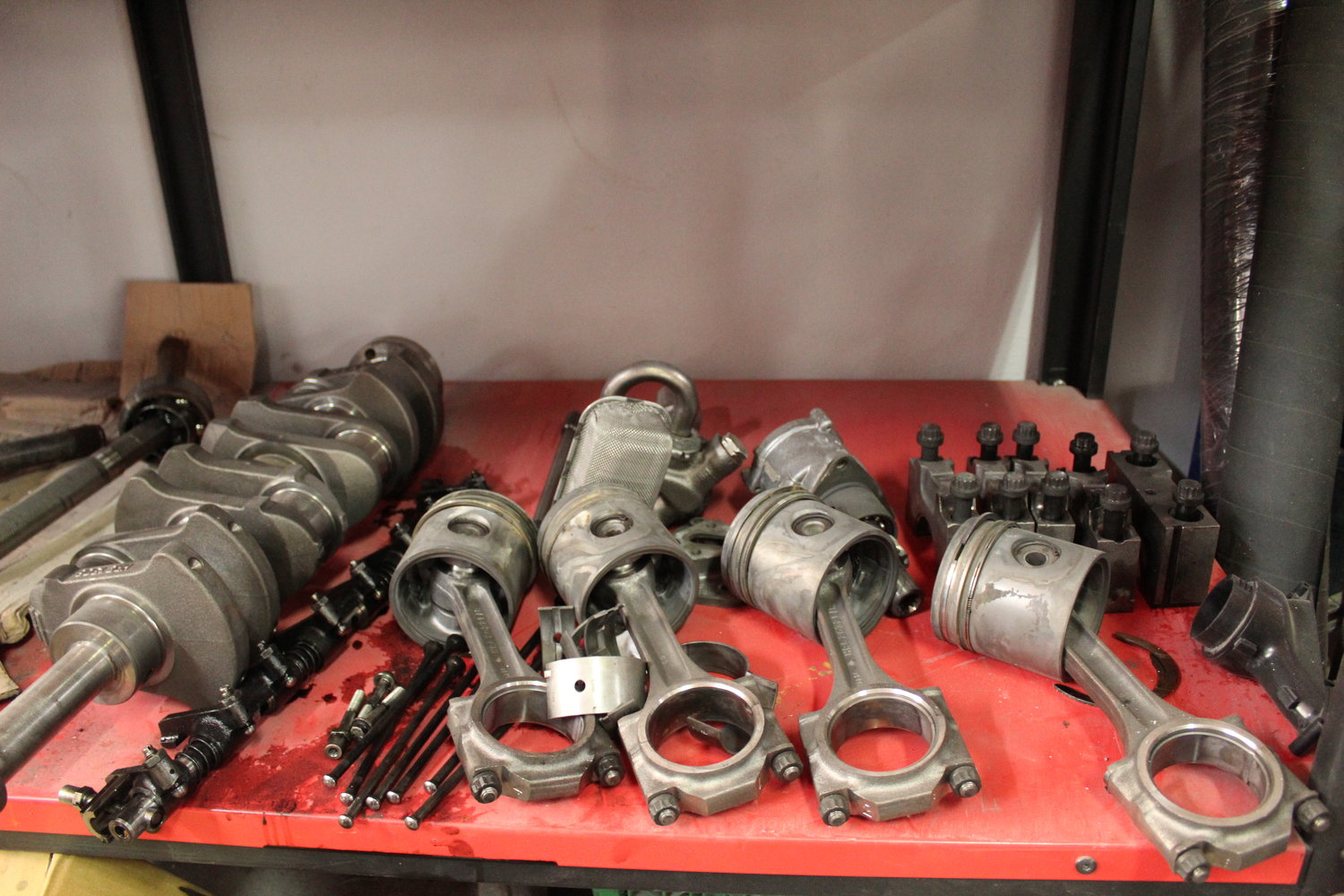 Land Rover Defender “Surf Edition” Will Make You Wish It Was Summer In The Northern Hemisphere