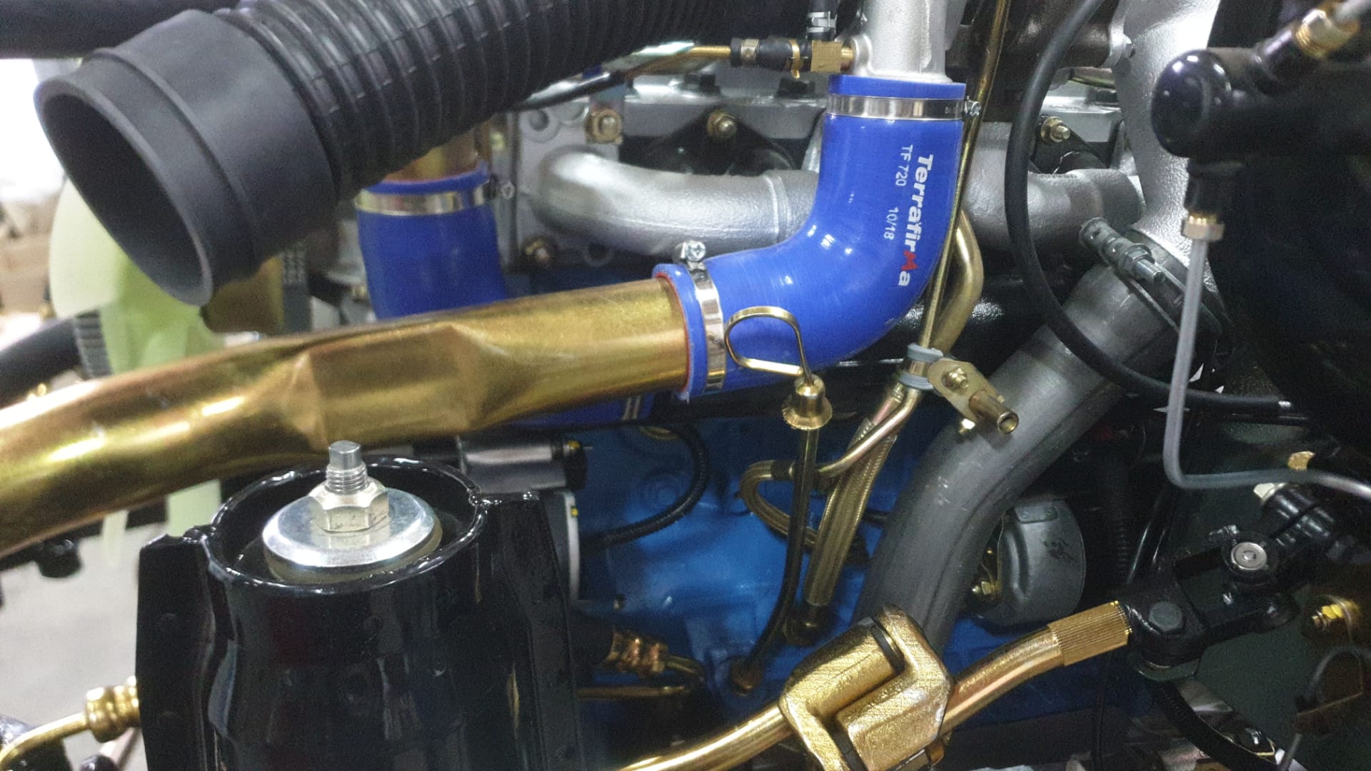 Land Rover Defender “Surf Edition” Will Make You Wish It Was Summer In The Northern Hemisphere