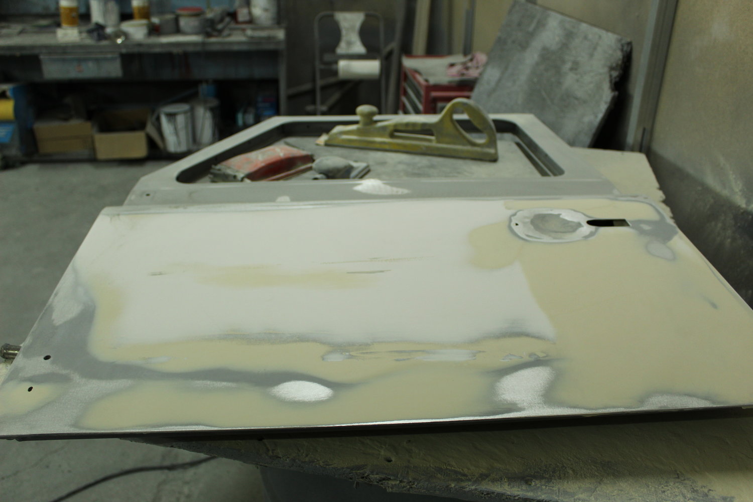 Land Rover Defender “Surf Edition” Will Make You Wish It Was Summer In The Northern Hemisphere