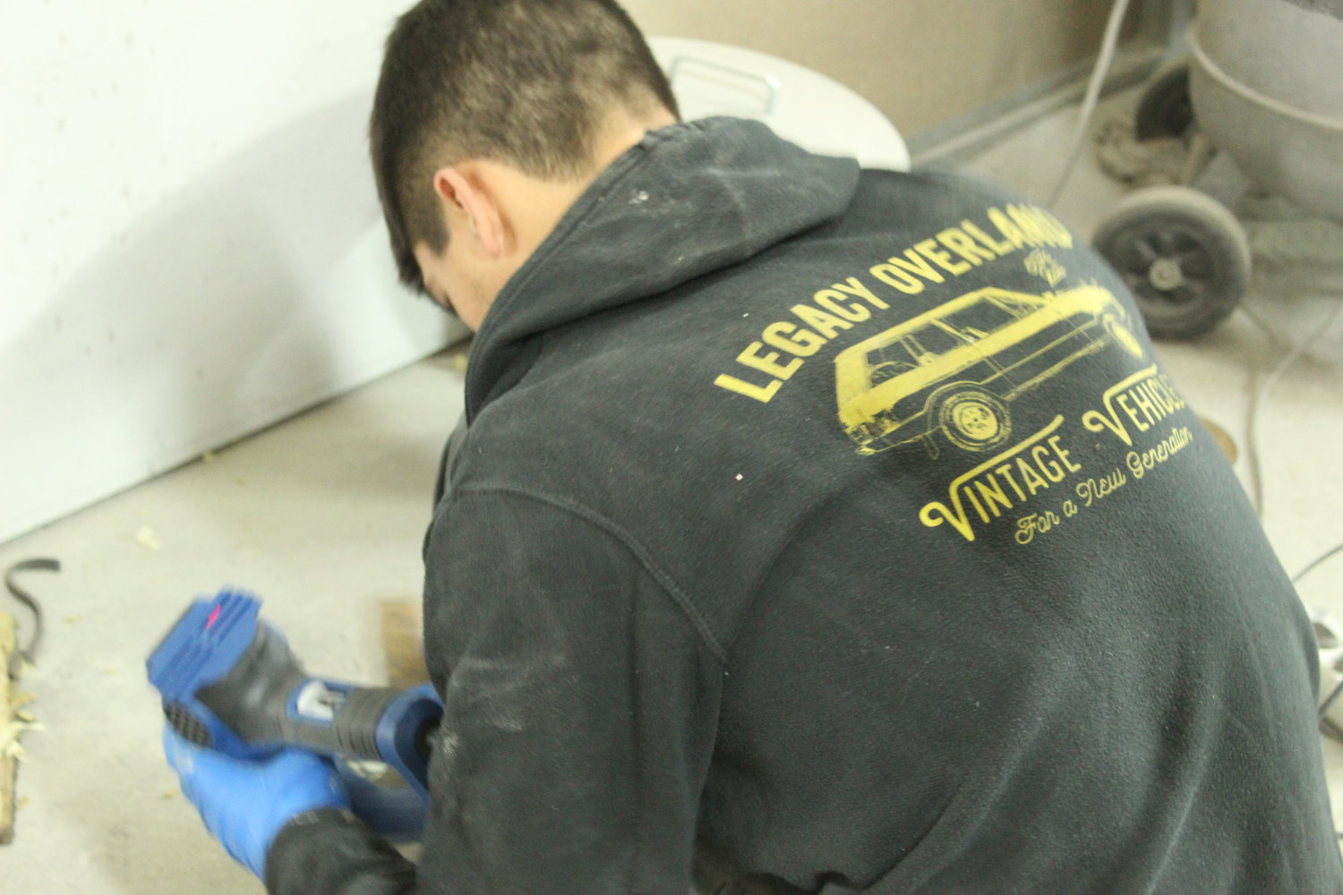 Land Rover Defender “Surf Edition” Will Make You Wish It Was Summer In The Northern Hemisphere