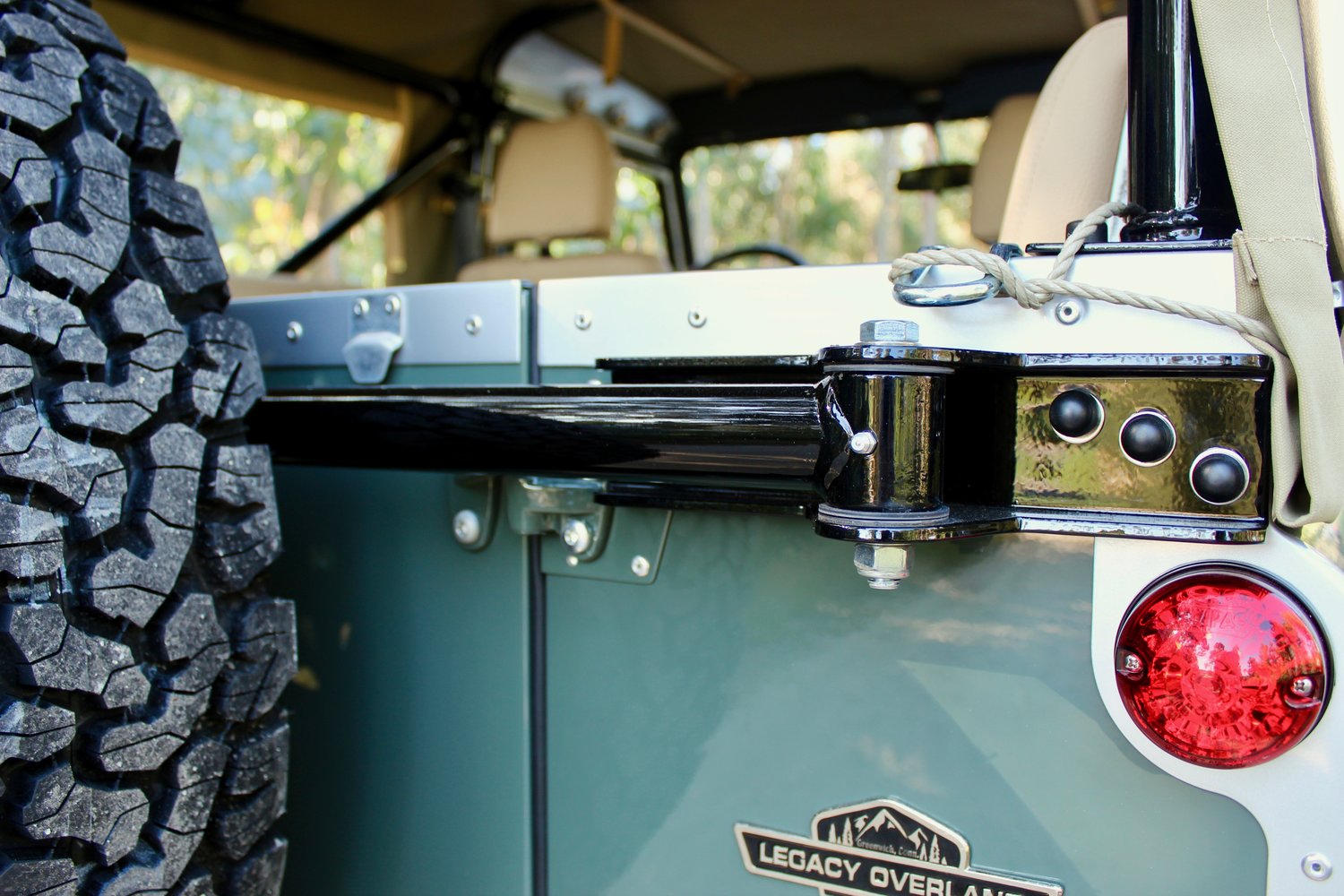 Land Rover Defender “Surf Edition” Will Make You Wish It Was Summer In The Northern Hemisphere