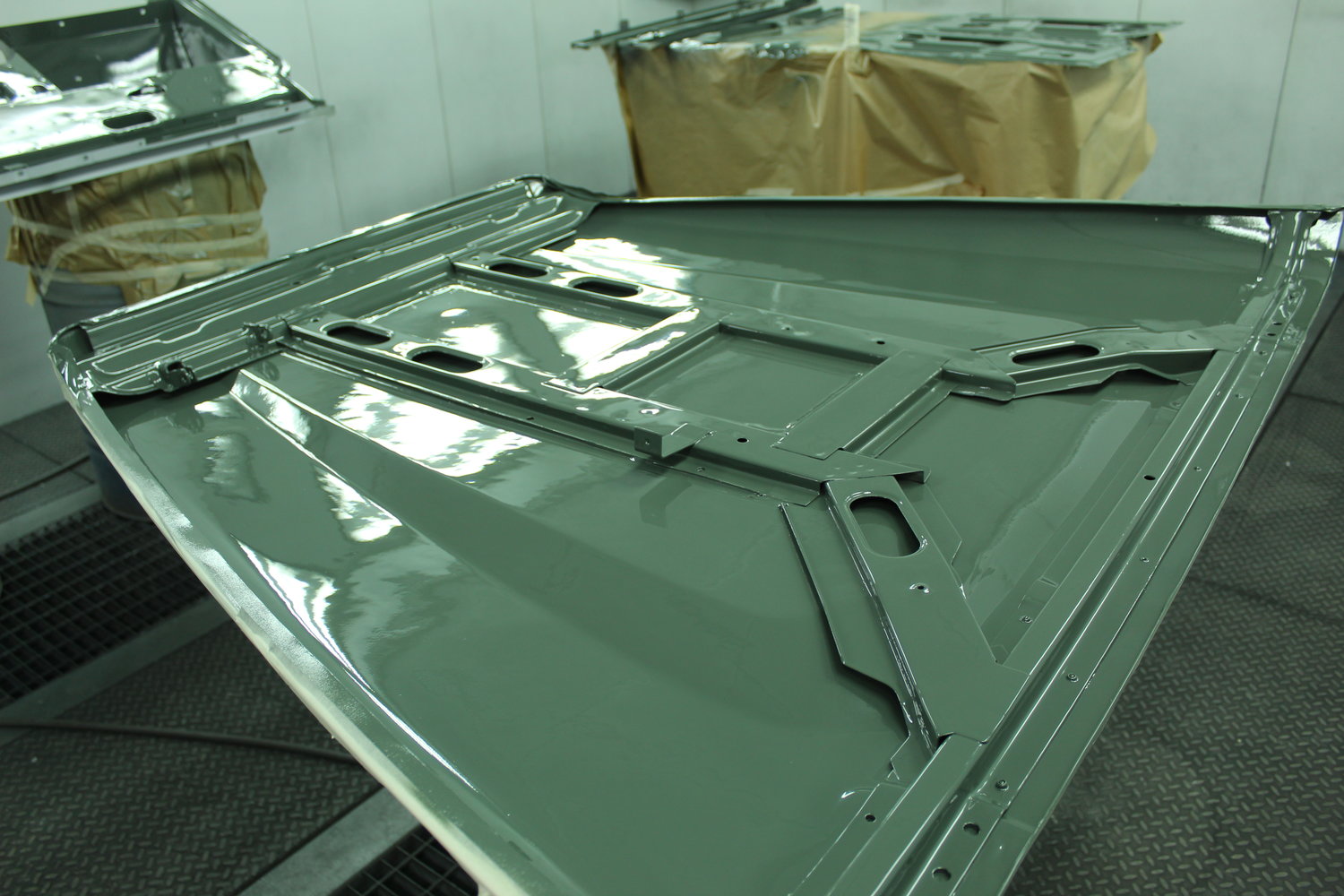 Land Rover Defender “Surf Edition” Will Make You Wish It Was Summer In The Northern Hemisphere