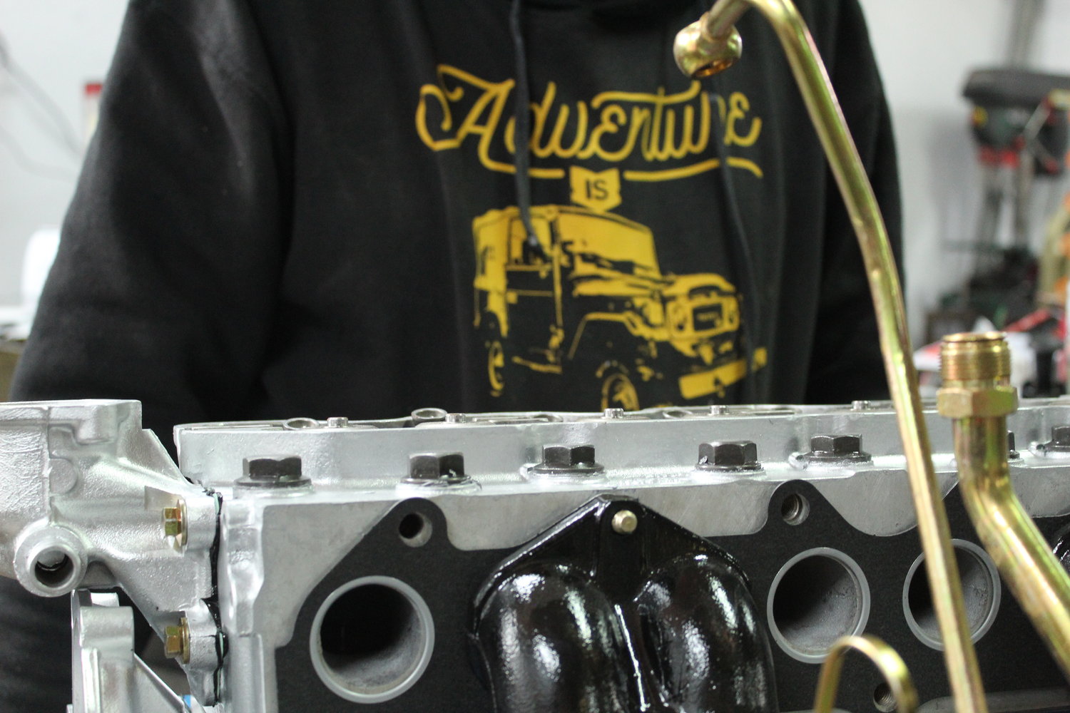 Land Rover Defender “Surf Edition” Will Make You Wish It Was Summer In The Northern Hemisphere