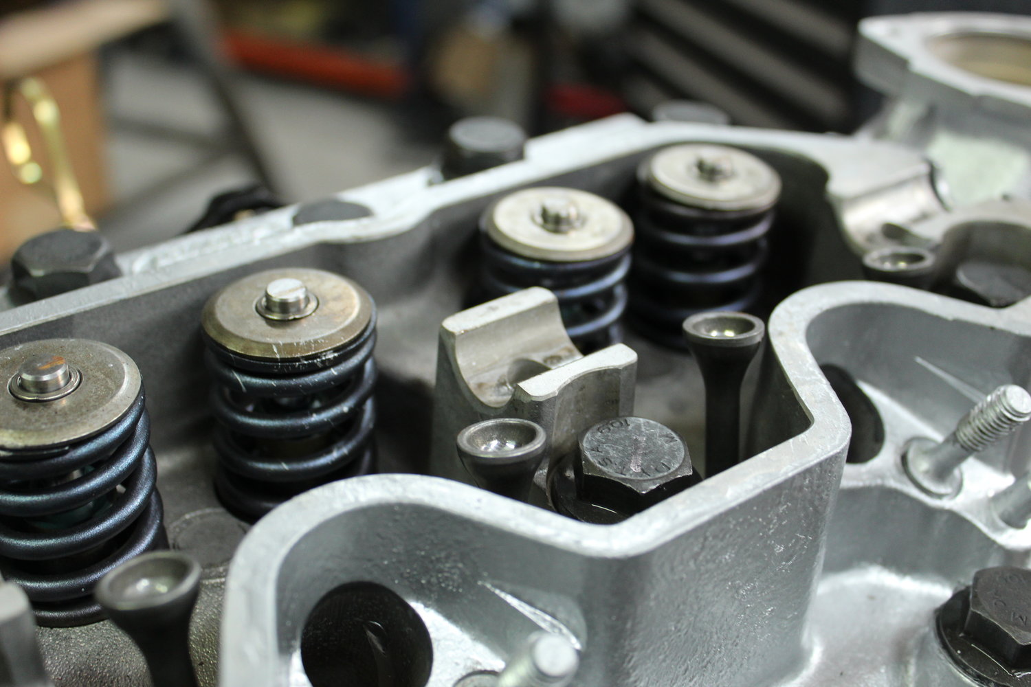 Land Rover Defender “Surf Edition” Will Make You Wish It Was Summer In The Northern Hemisphere