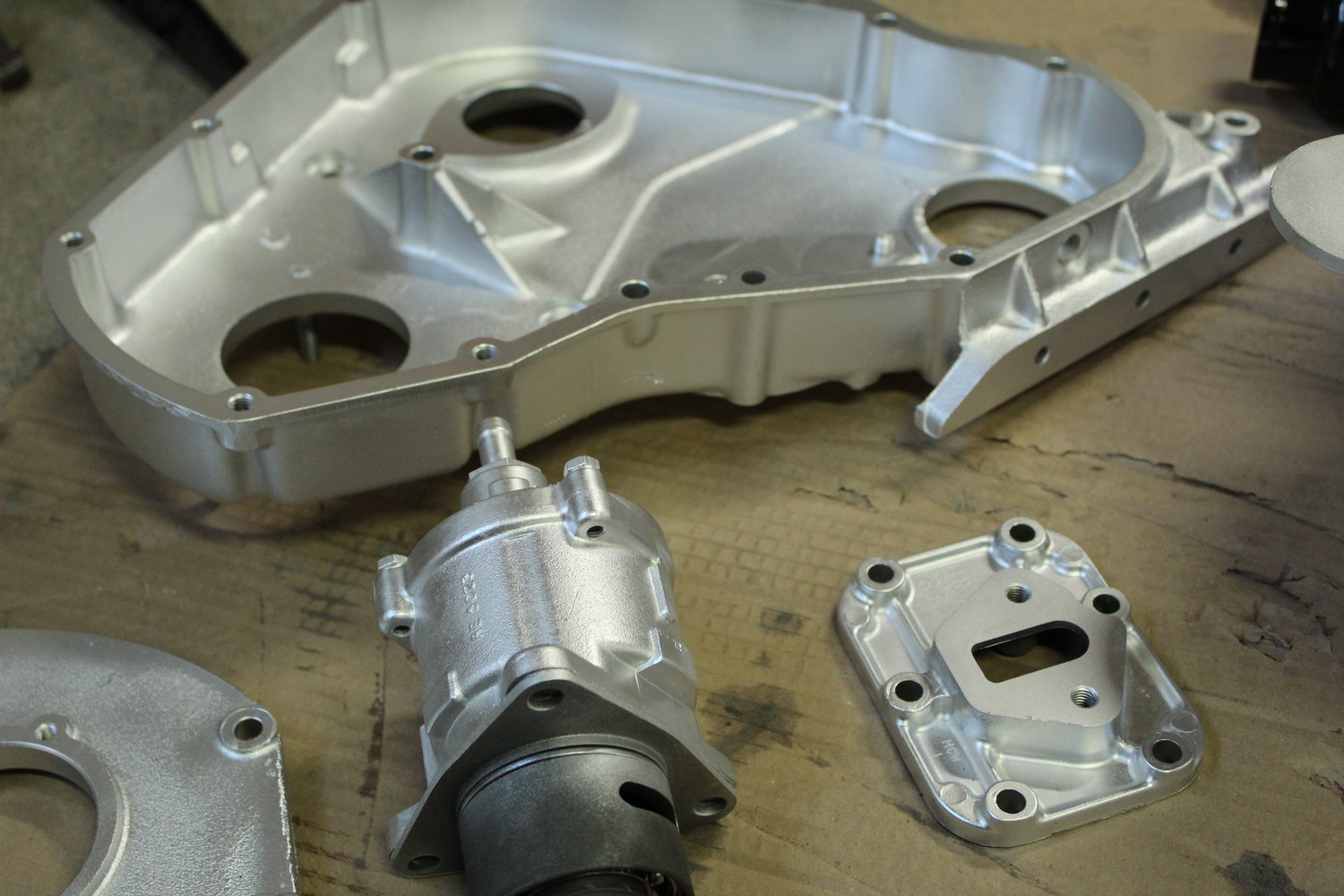 Land Rover Defender “Surf Edition” Will Make You Wish It Was Summer In The Northern Hemisphere