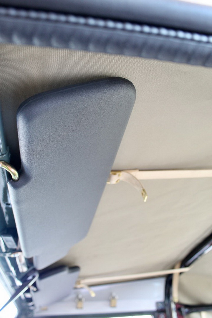 Land Rover Defender “Surf Edition” Will Make You Wish It Was Summer In The Northern Hemisphere