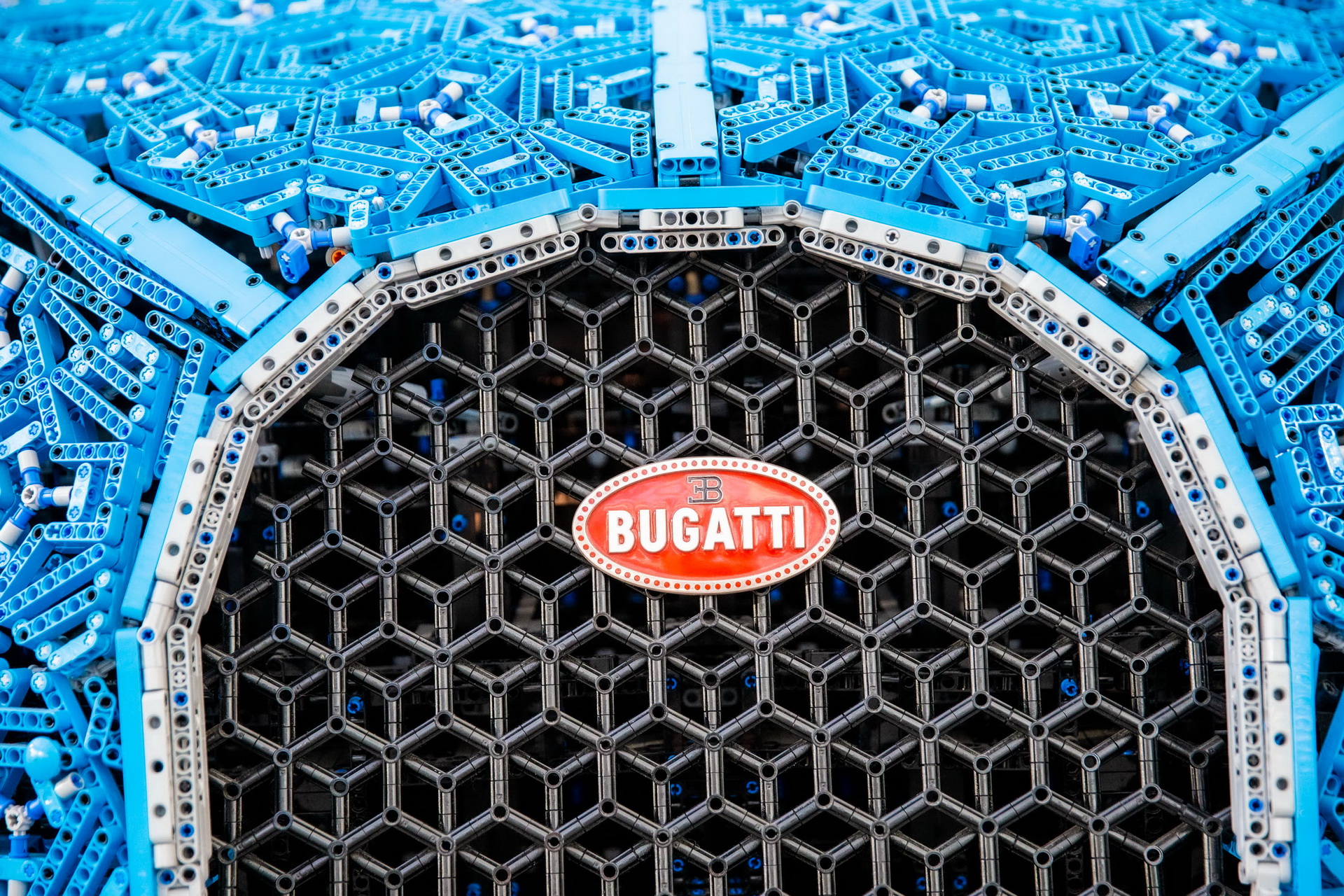 Admit It, You Want To Touch And Drive The LEGO Bugatti Chiron, Don’t You?